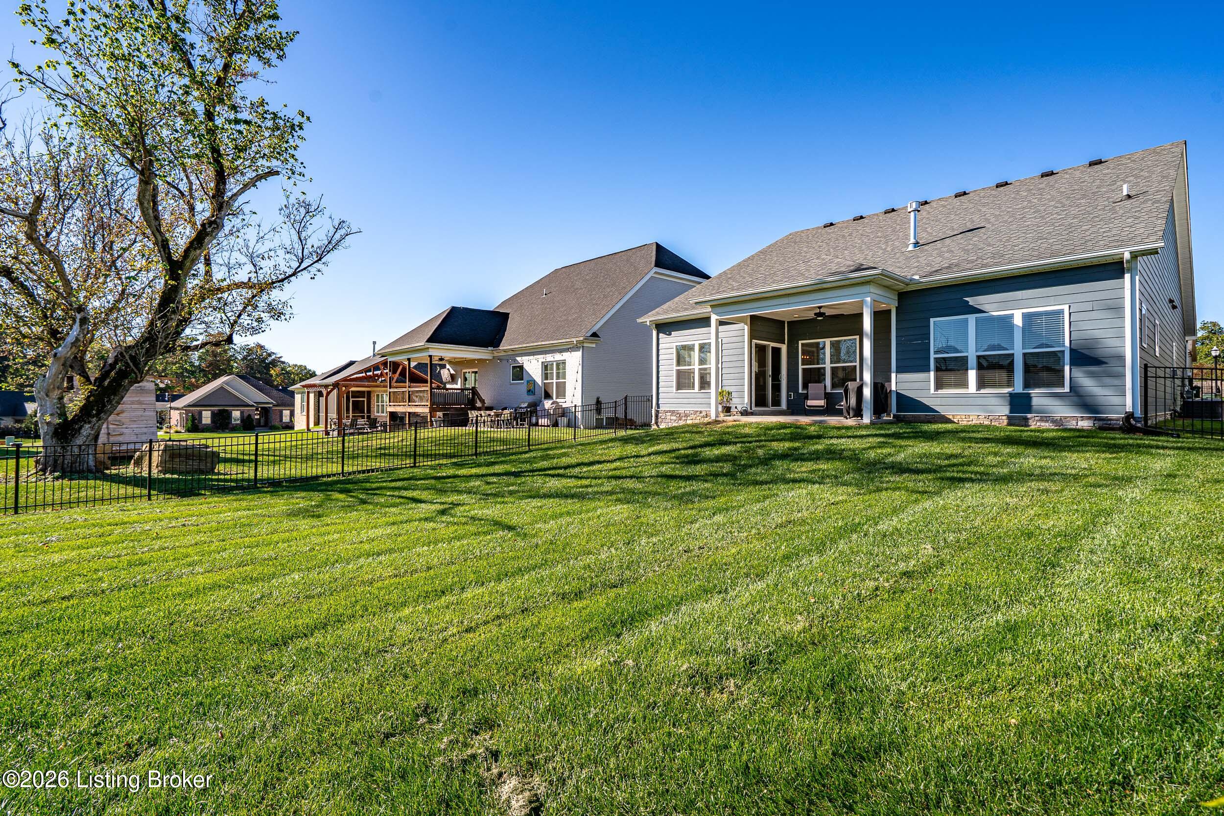 12105 Cypress Ridge Dr Property Photo 40