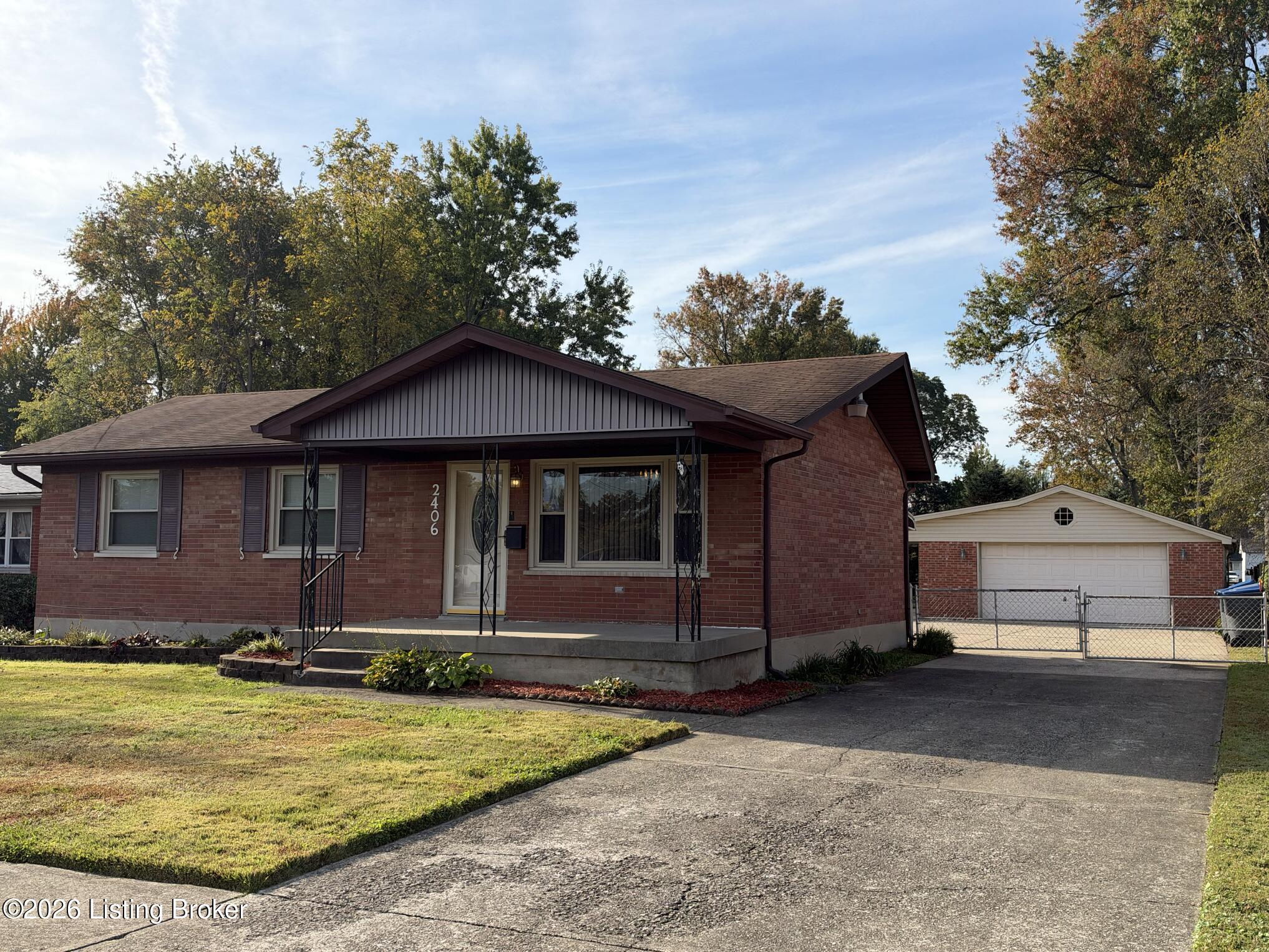 2406 Roddy Rd Property Photo 1