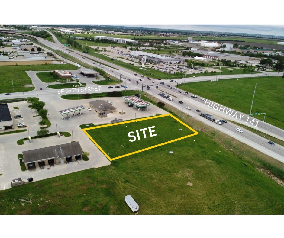 3505 Se Grimes Boulevard Property Photo 1