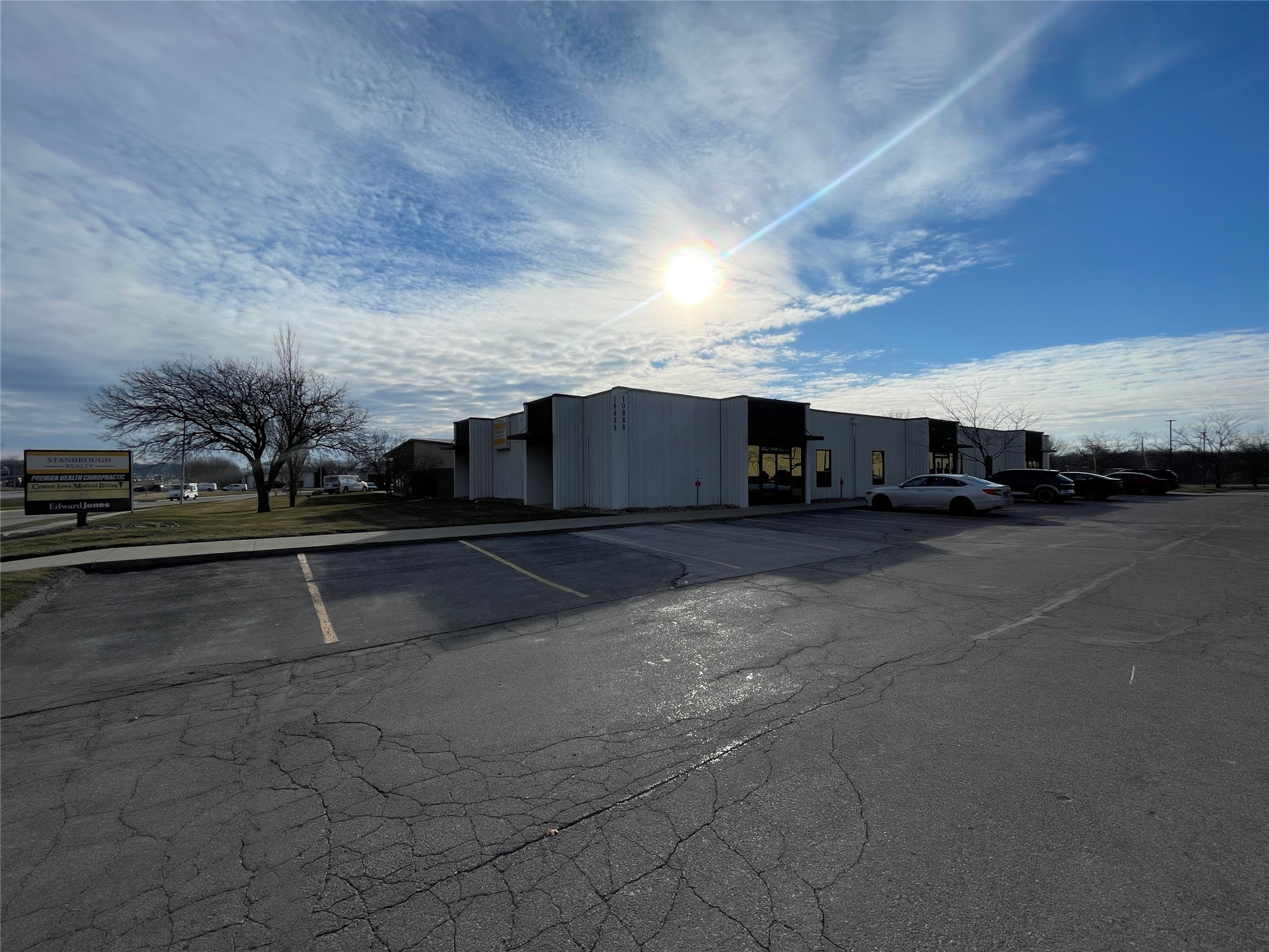10888 Hickman Road Property Photo 1