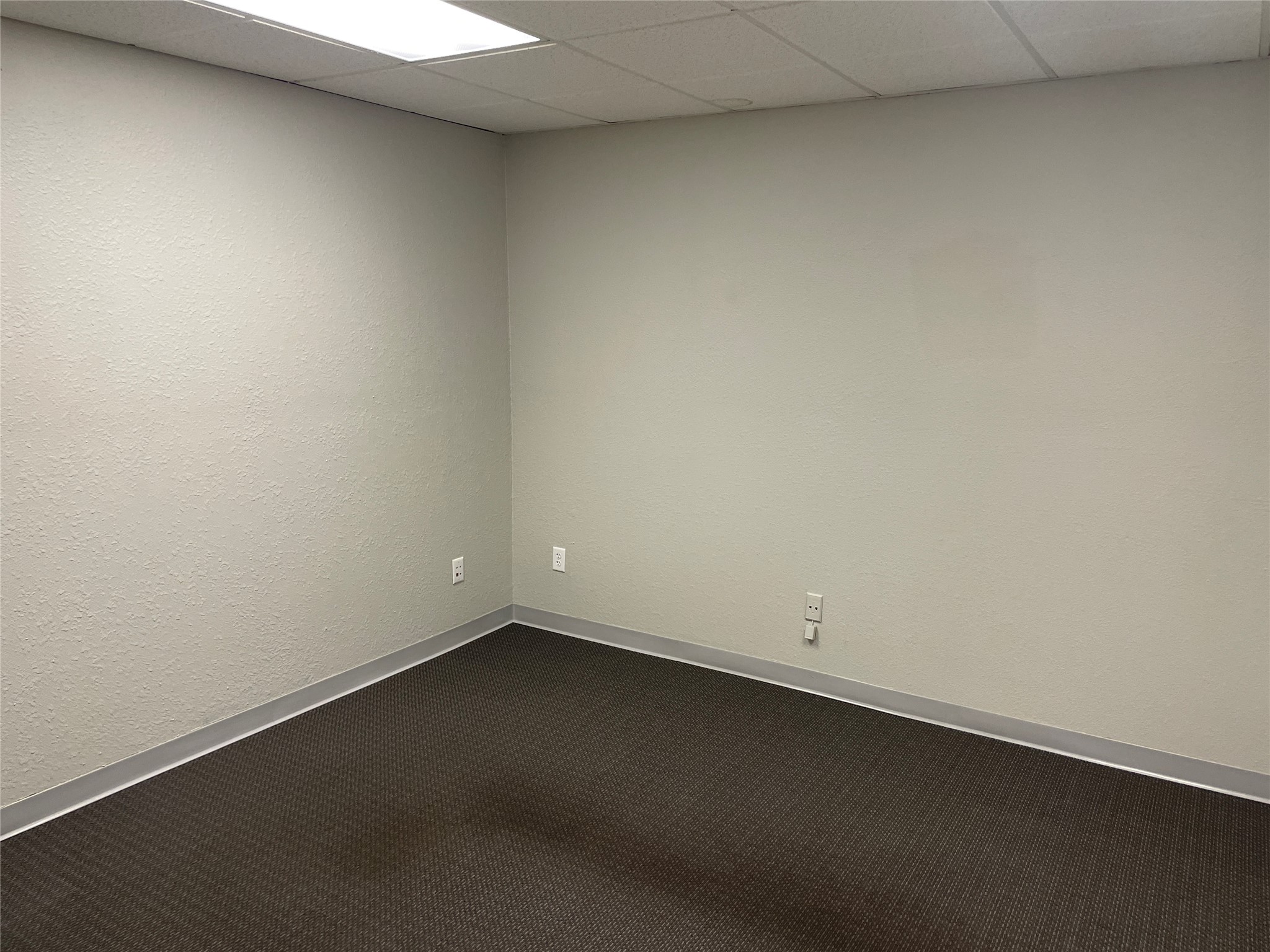 10888 Hickman Road Property Photo 6