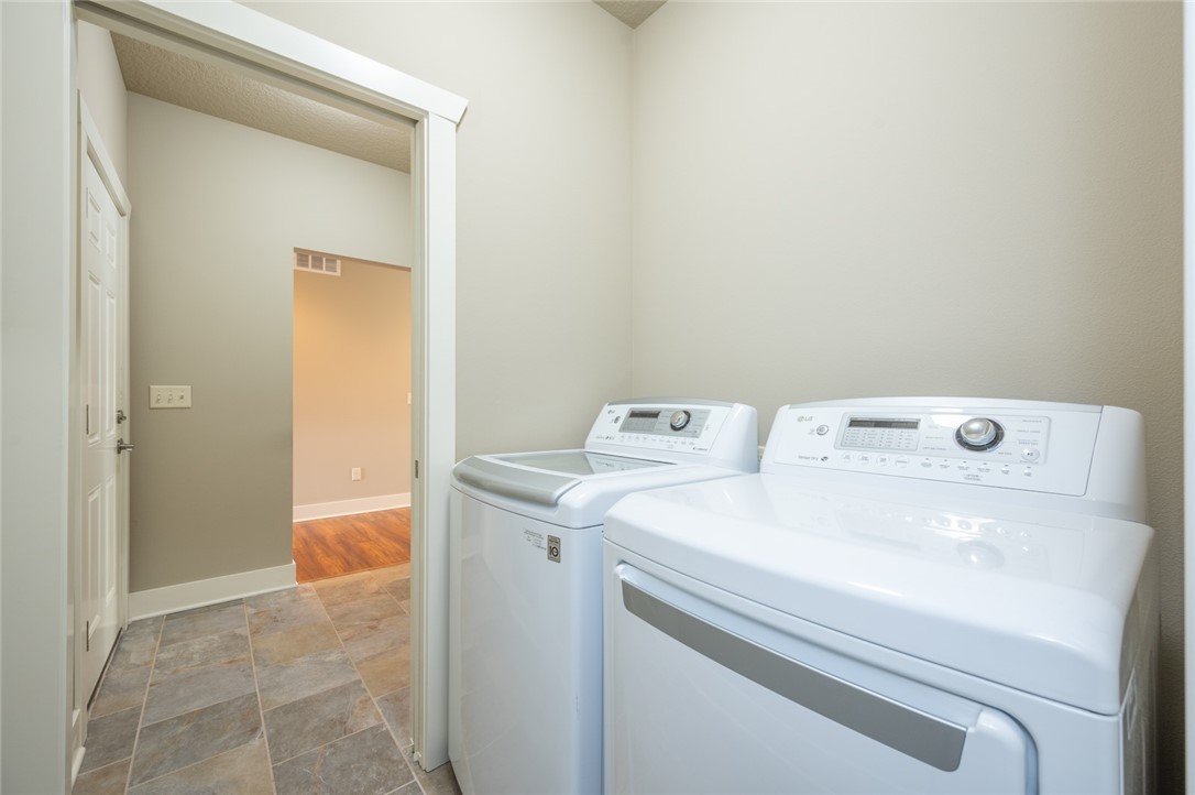 861 Se Delaware Avenue Property Photo 15