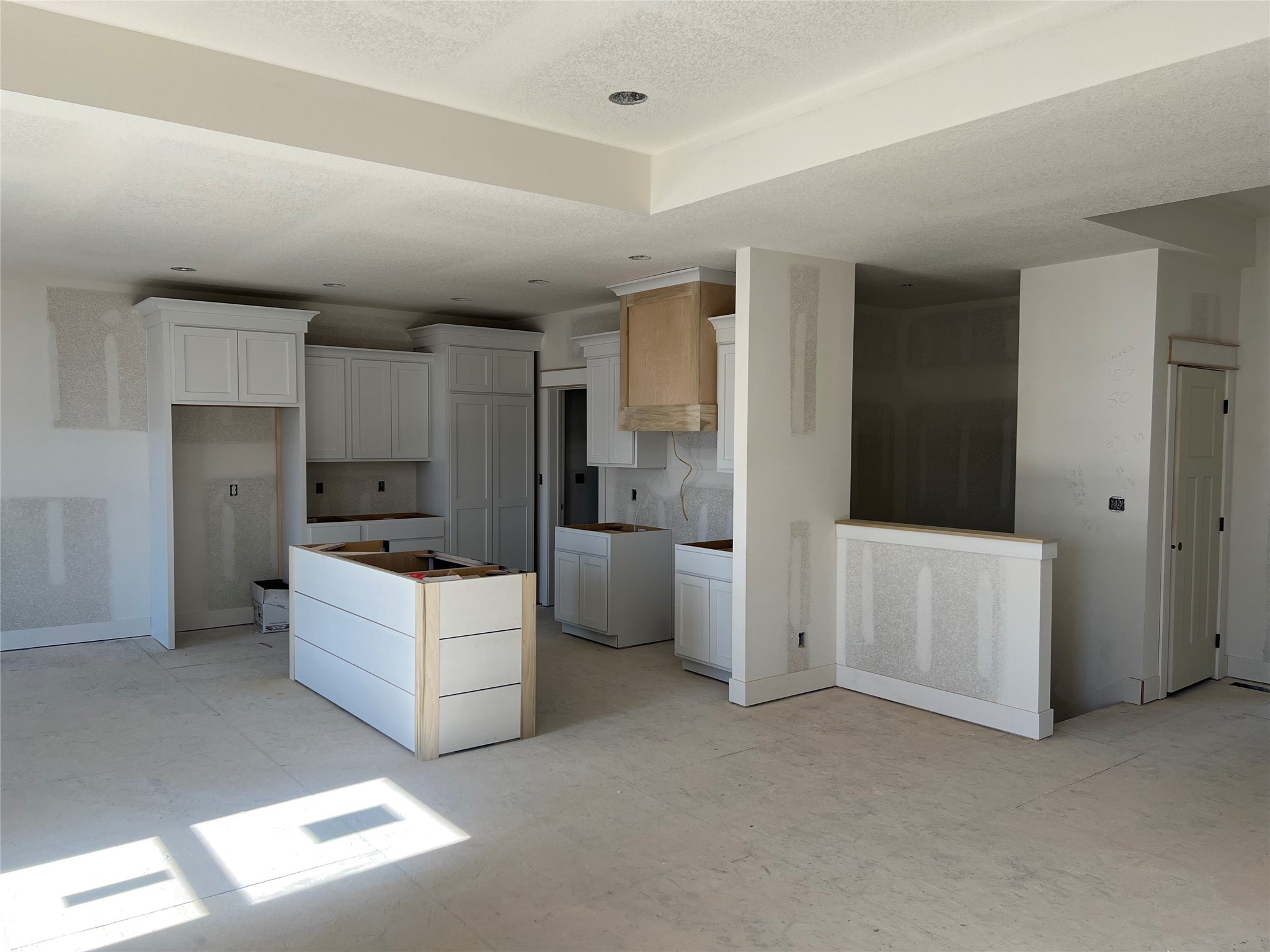 2227 Green Leaf Circle Property Photo 3