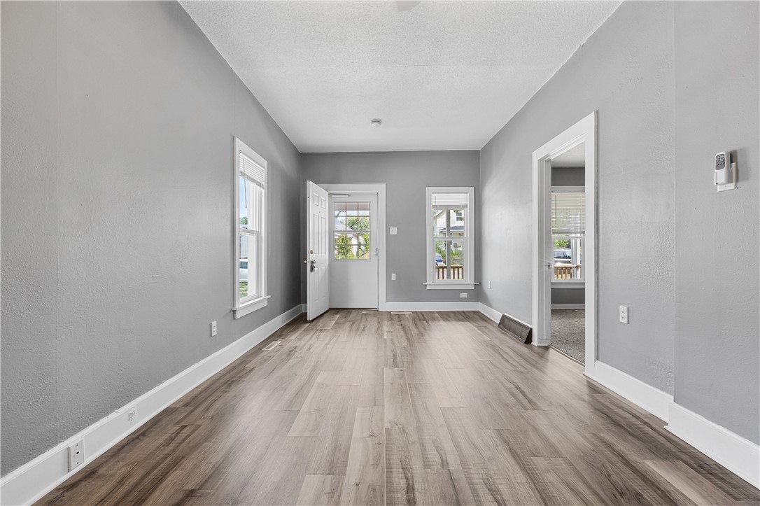 1021 9th Street Se Property Photo 6