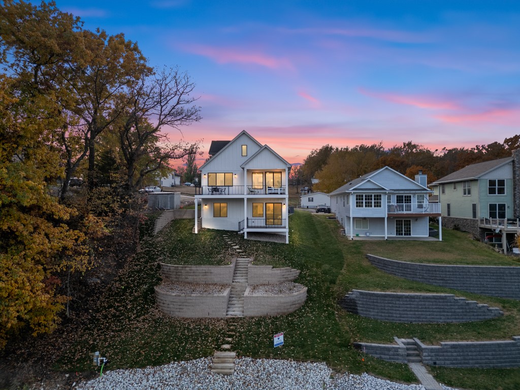 8476 Lakeshore Drive Property Photo