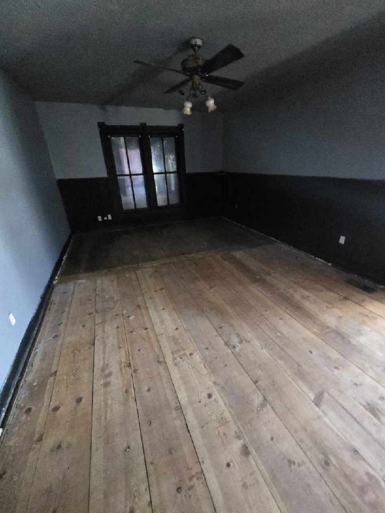 313 N Walnut Street Property Photo 2
