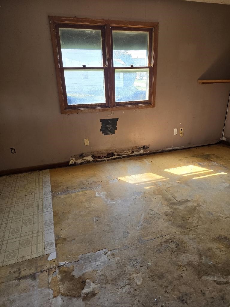 313 N Walnut Street Property Photo 4