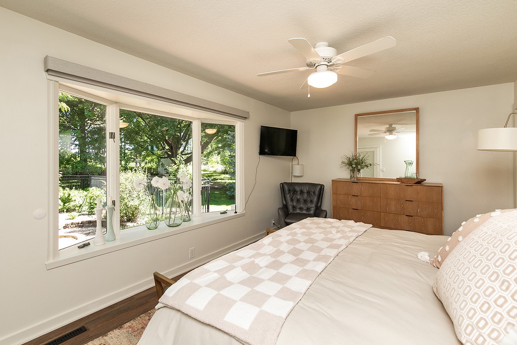 3285 Ashworth Road Property Photo 12