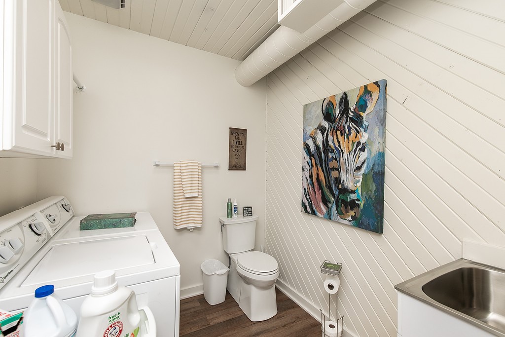 3285 Ashworth Road Property Photo 19