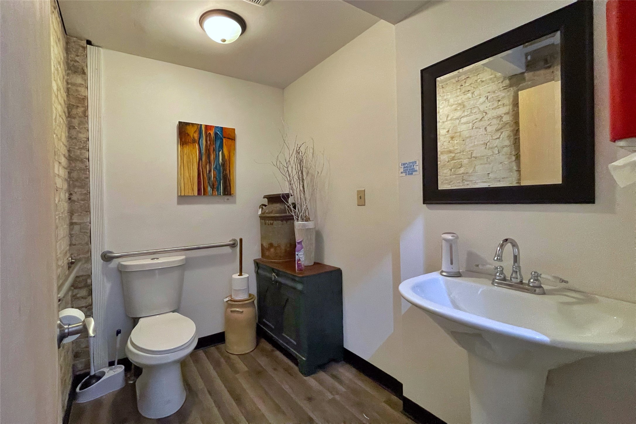 1406 & 1408 Walnut Street Property Photo 9