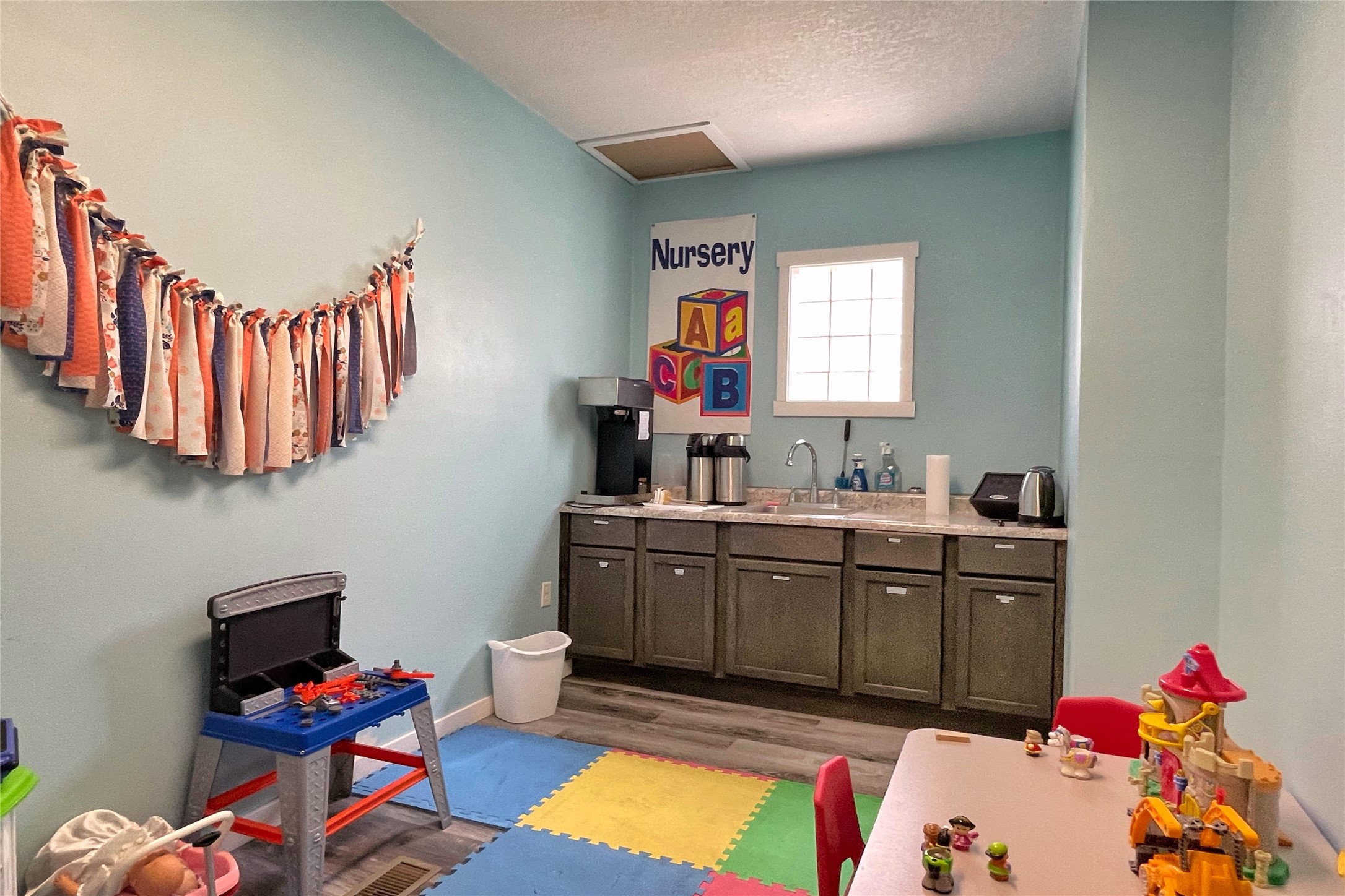 1406 & 1408 Walnut Street Property Photo 15