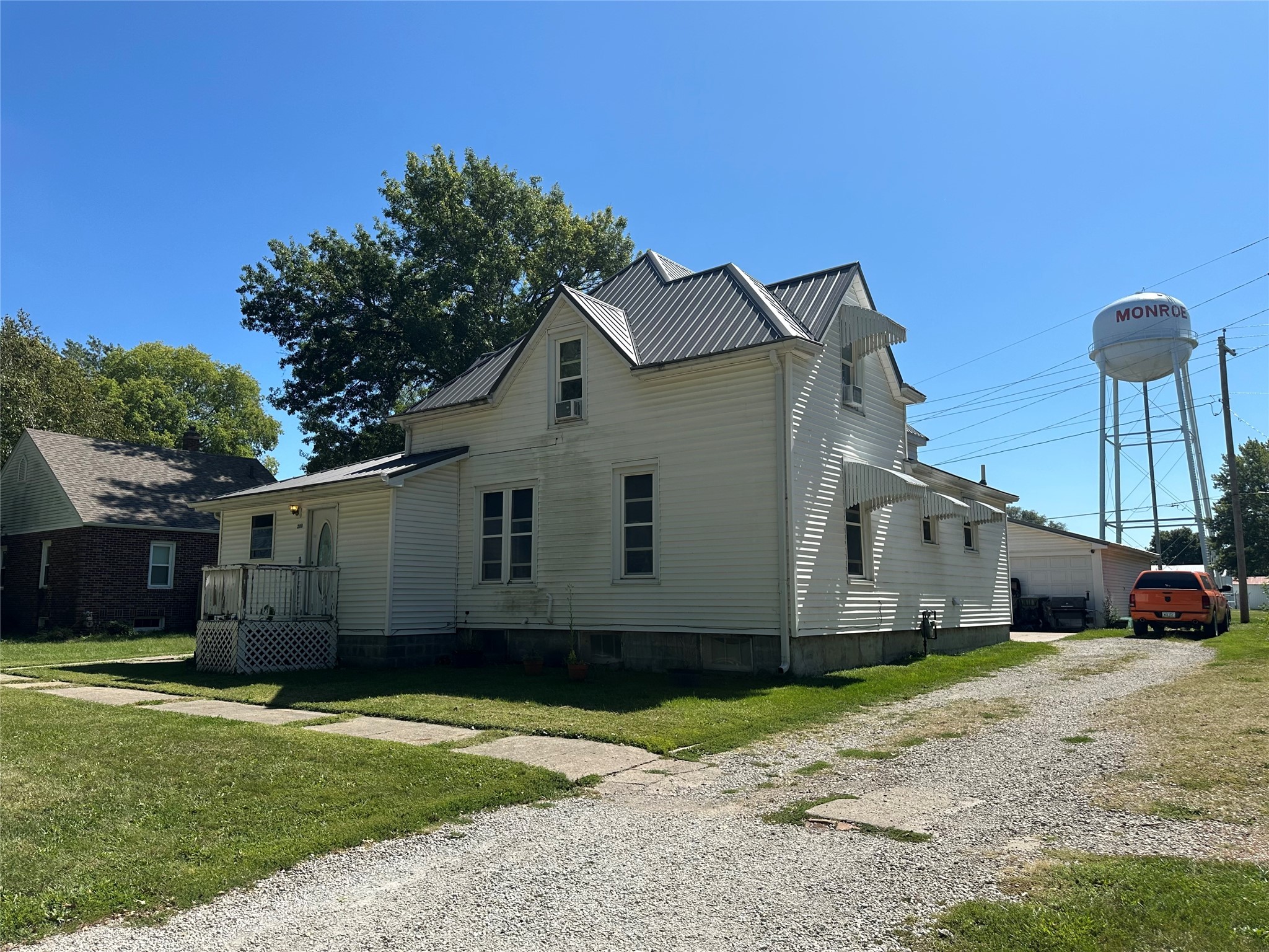 208 W Washington Street Property Photo