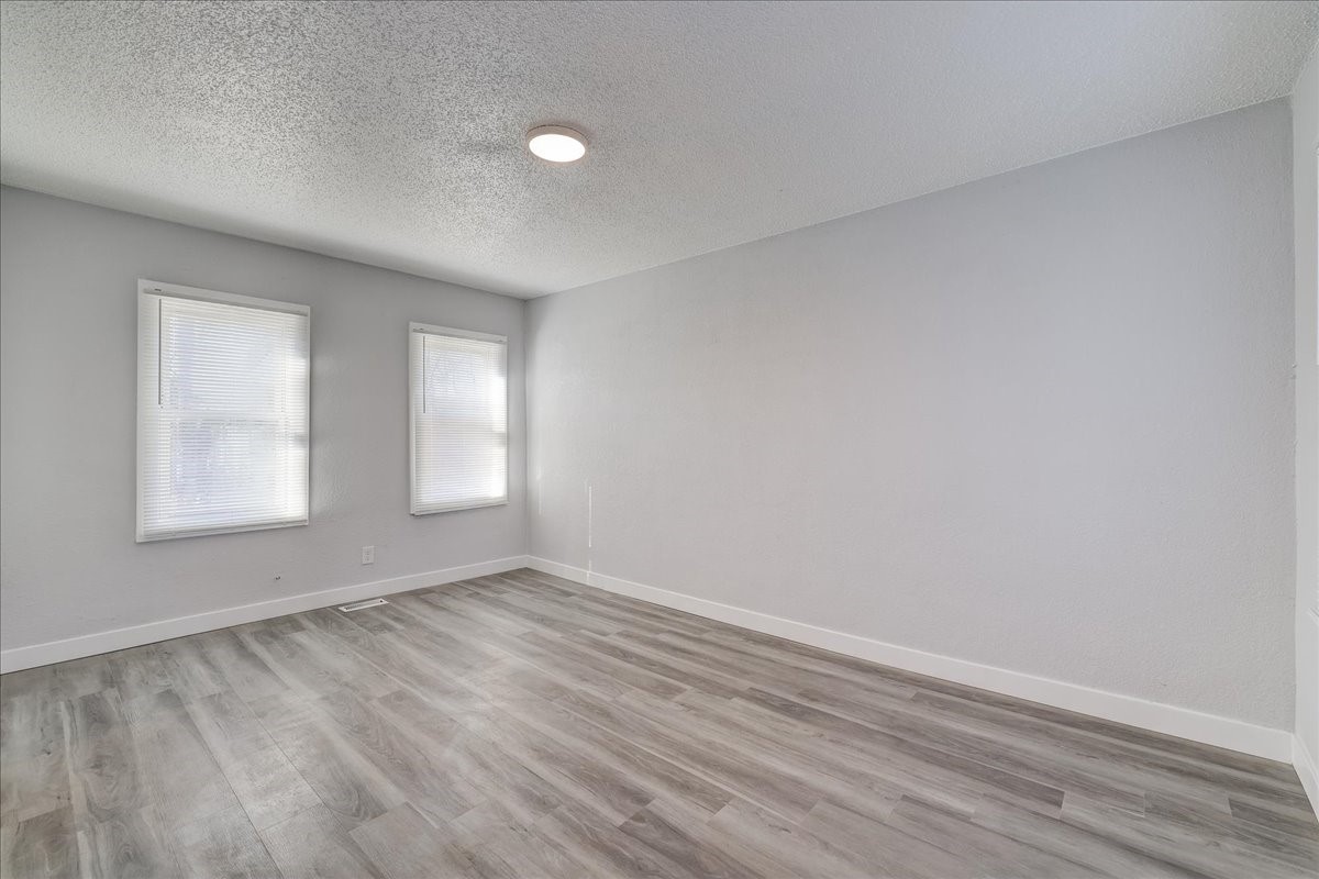 125 Nw Aurora Avenue Property Photo 6