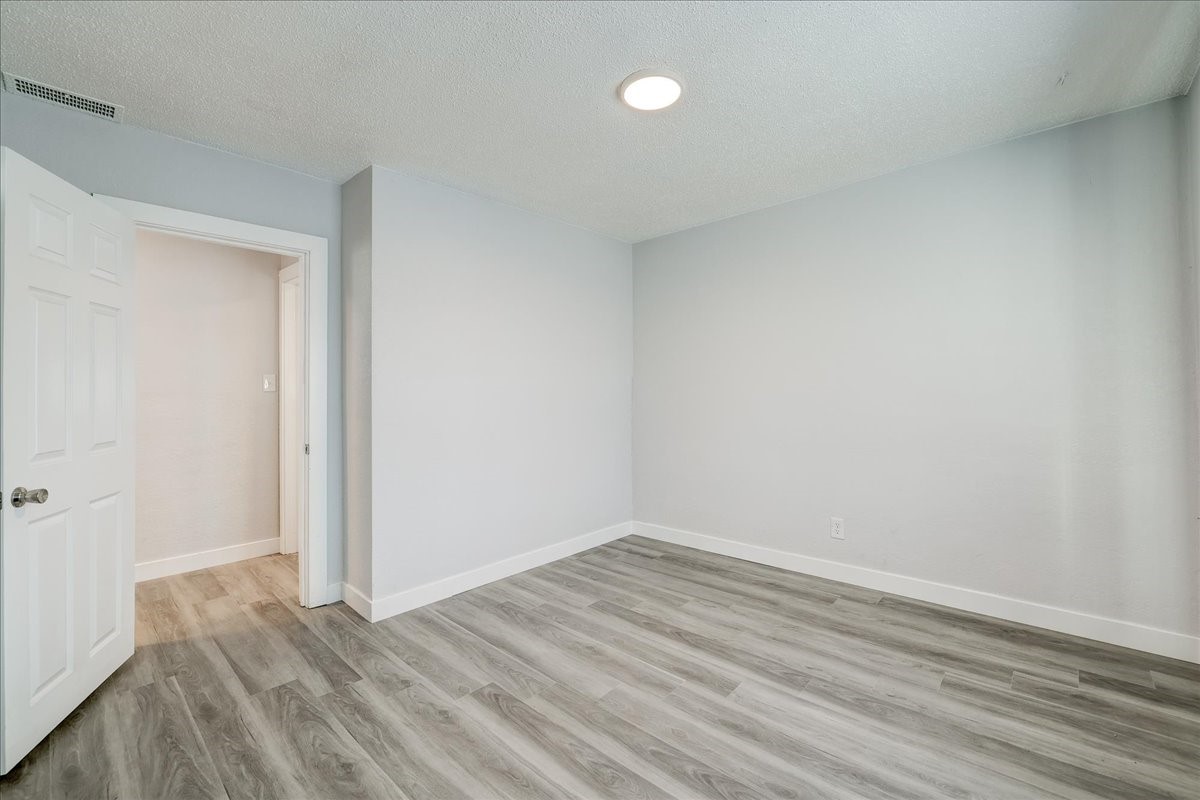 125 Nw Aurora Avenue Property Photo 8