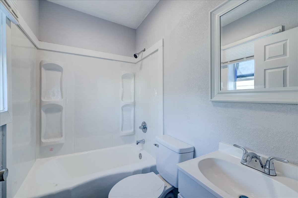 125 Nw Aurora Avenue Property Photo 11