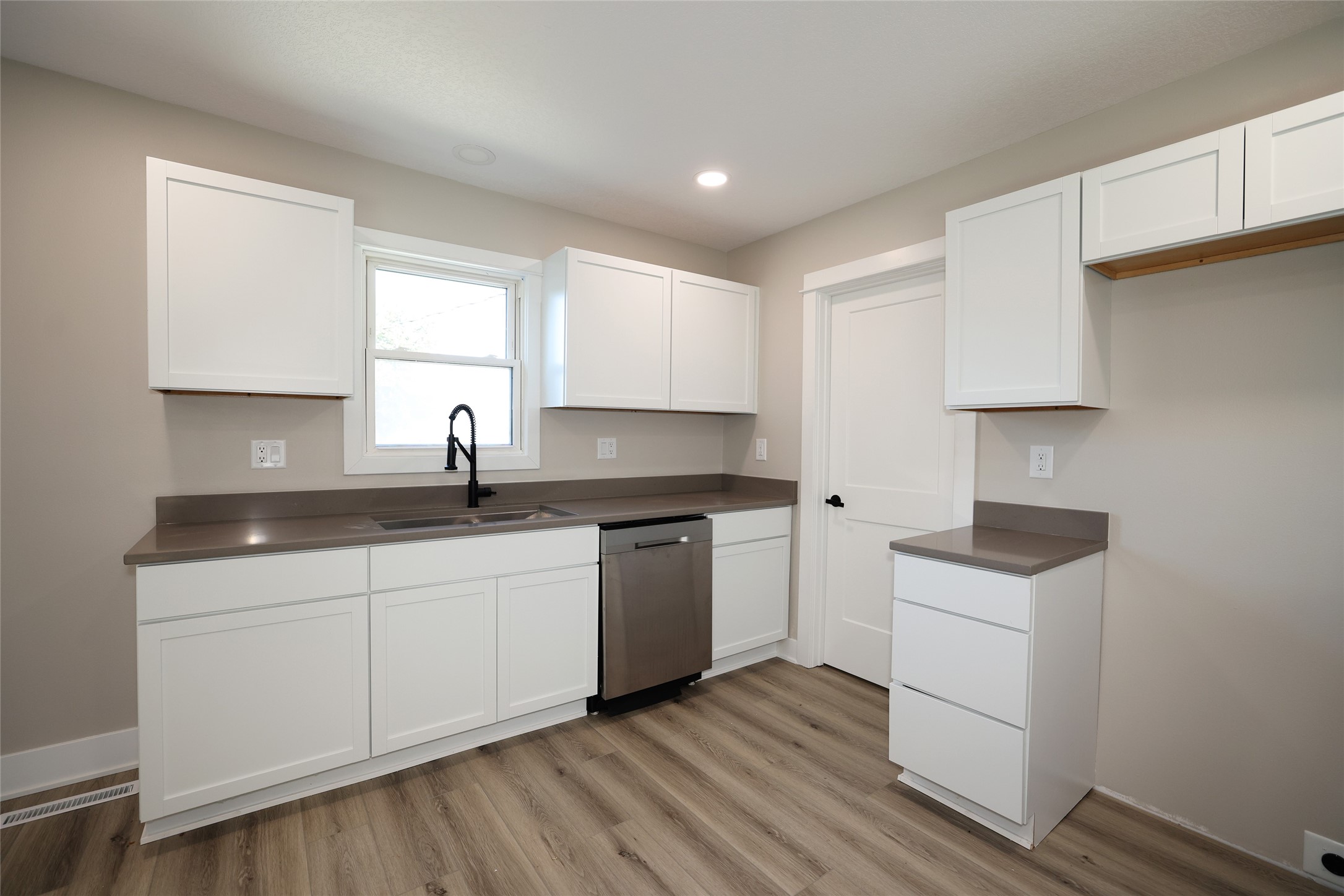 109 Cedar Street Property Photo 11