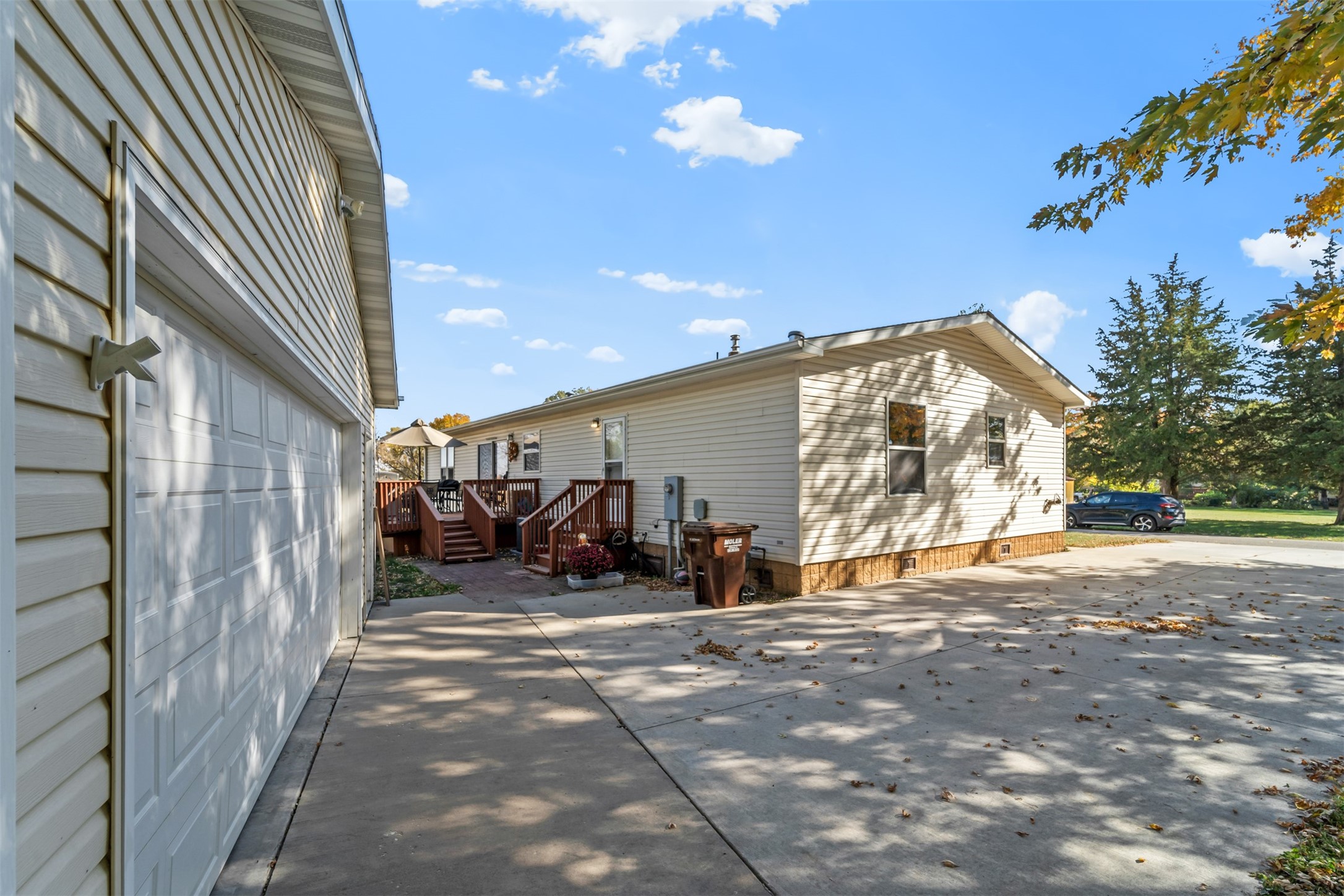 206 & 208 E Minerva Street Property Photo 2
