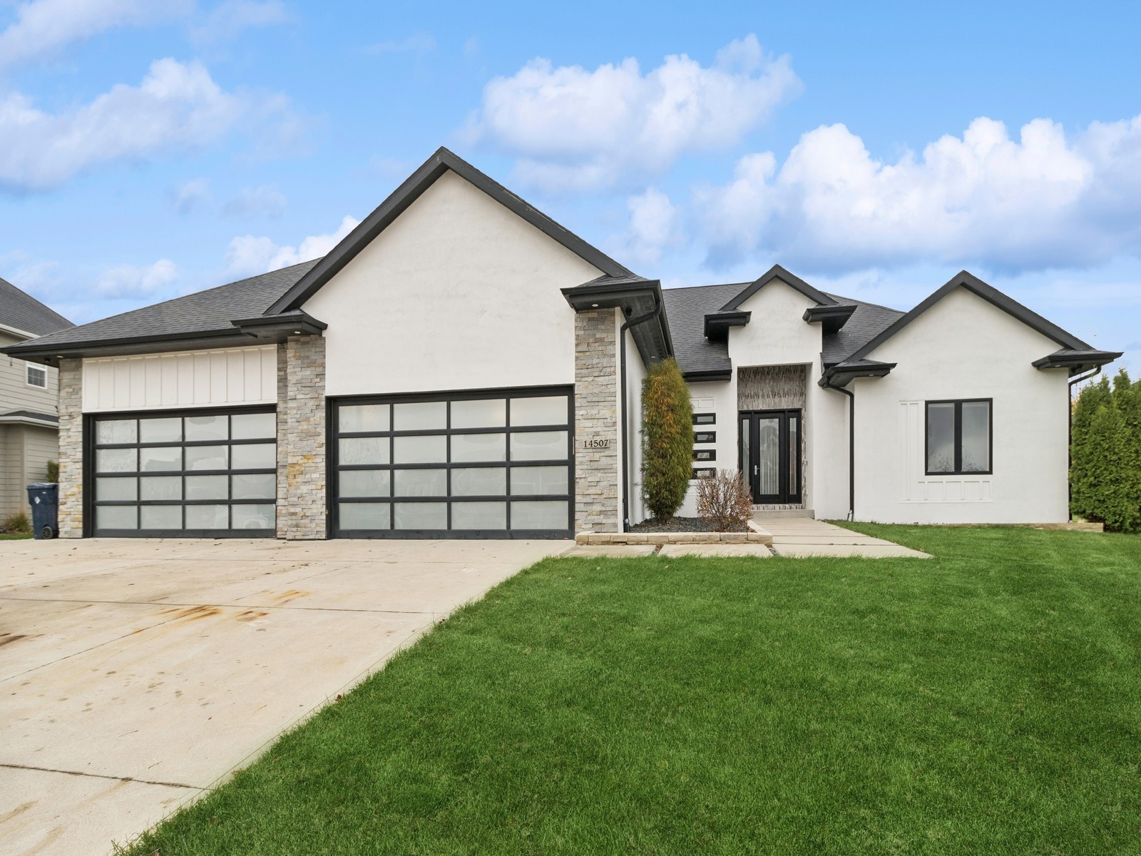 14507 Sheridan Avenue Property Photo