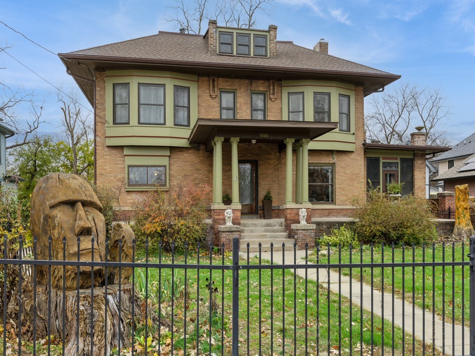 1080 31st Street Property Photo 1