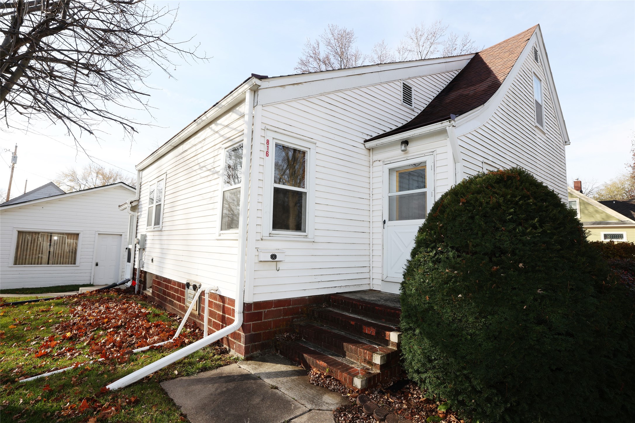816 15th Street Property Photo 2
