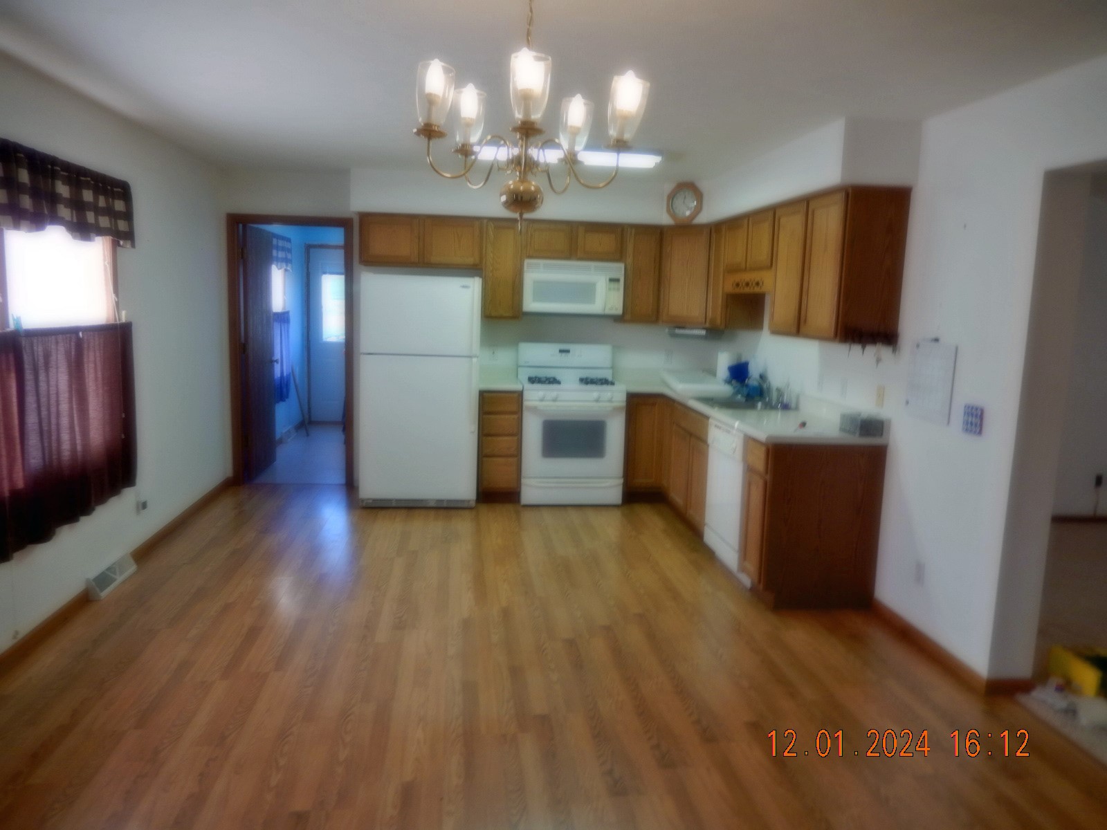 402 Knotts First Street Property Photo 8