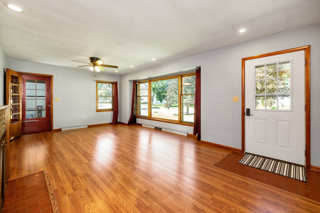 601 S Maple Street Property Photo 6