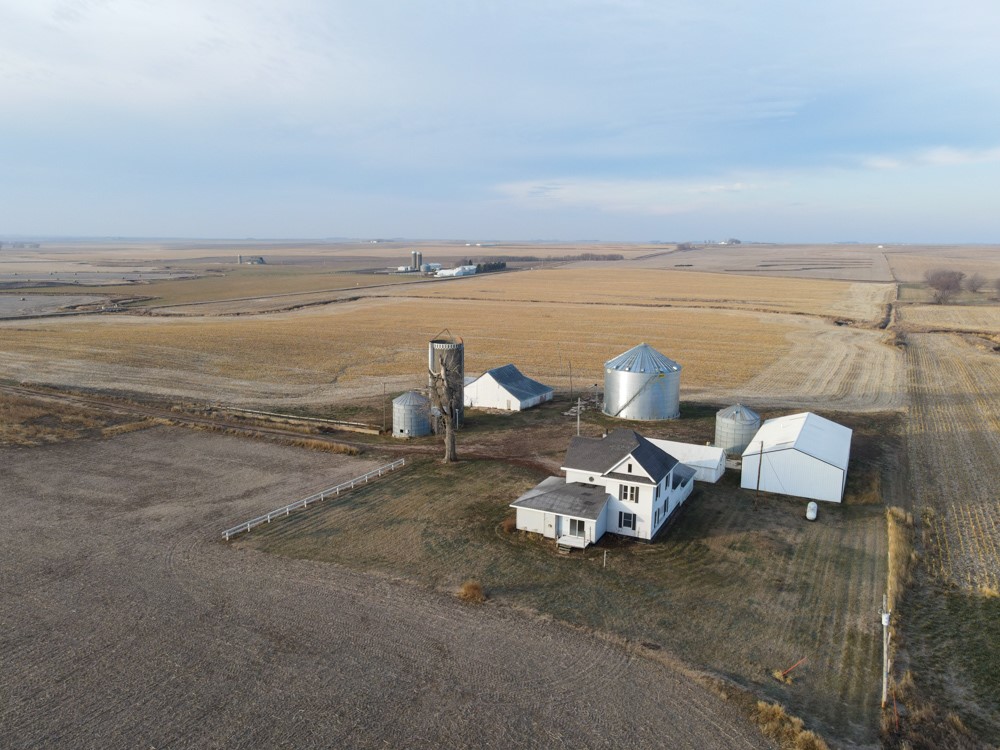 247 560th Street Property Photo 3