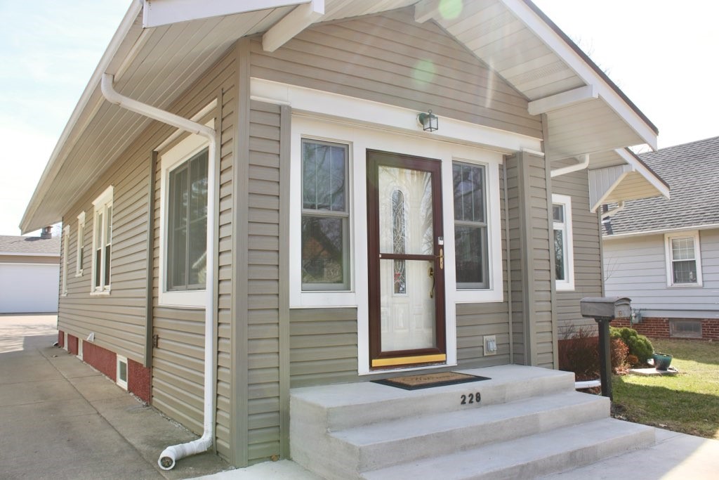 228 S Marshall Street Property Photo 2