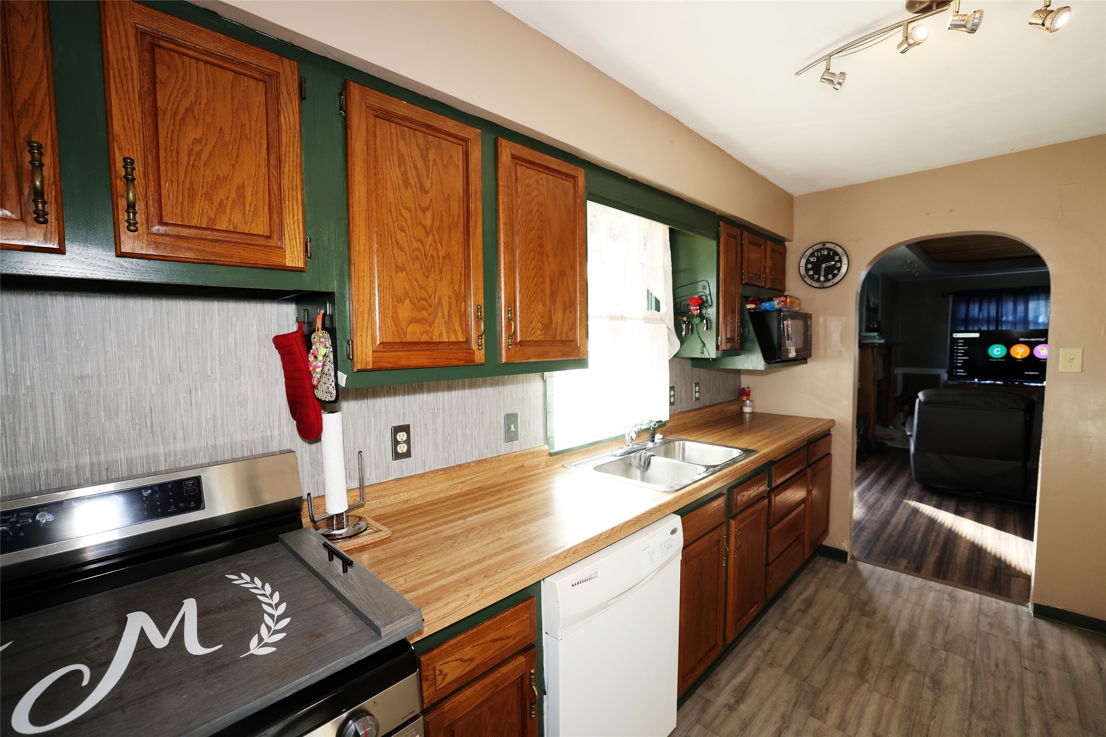 228 S Marshall Street Property Photo 16