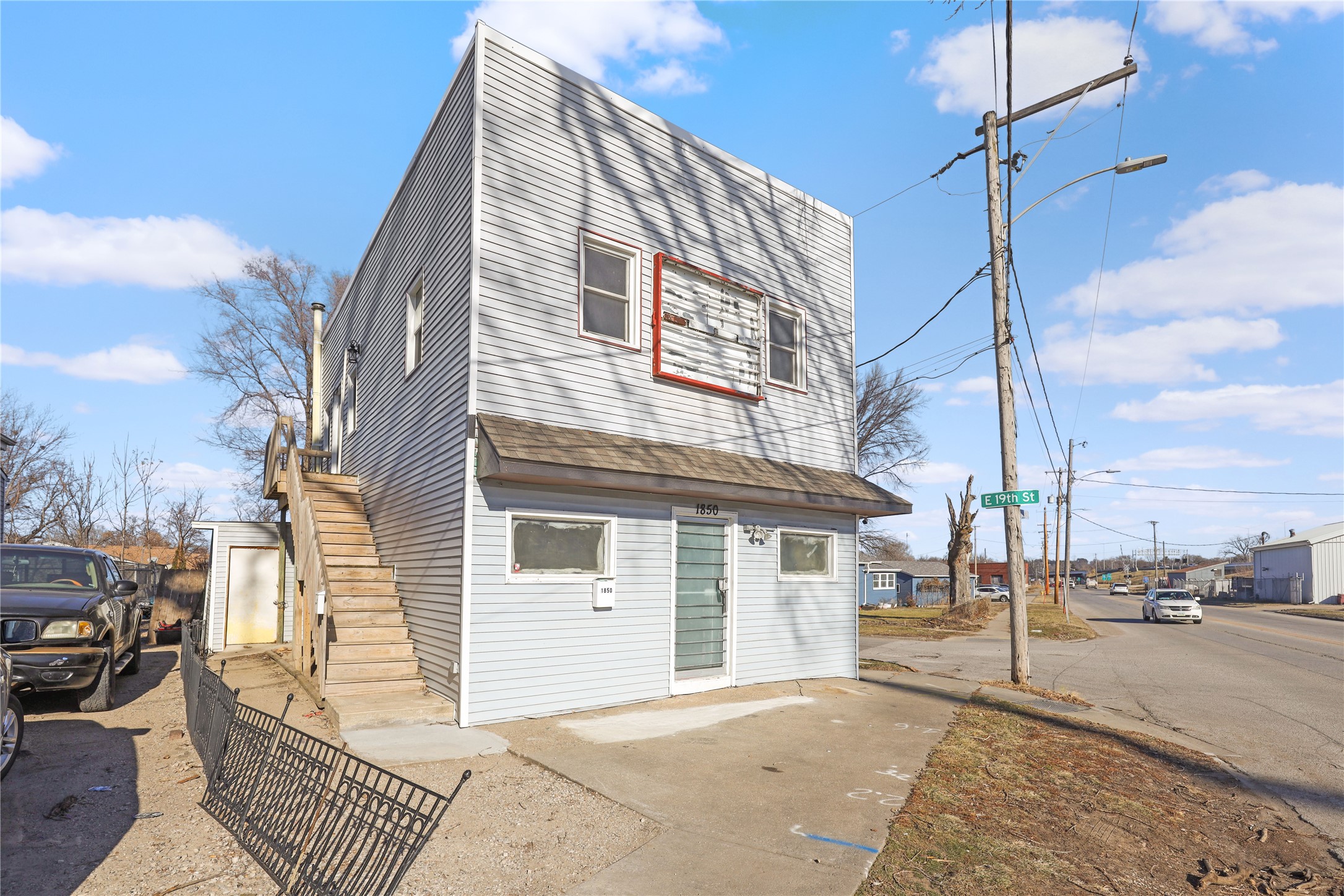 1850 Easton Boulevard Property Photo 1