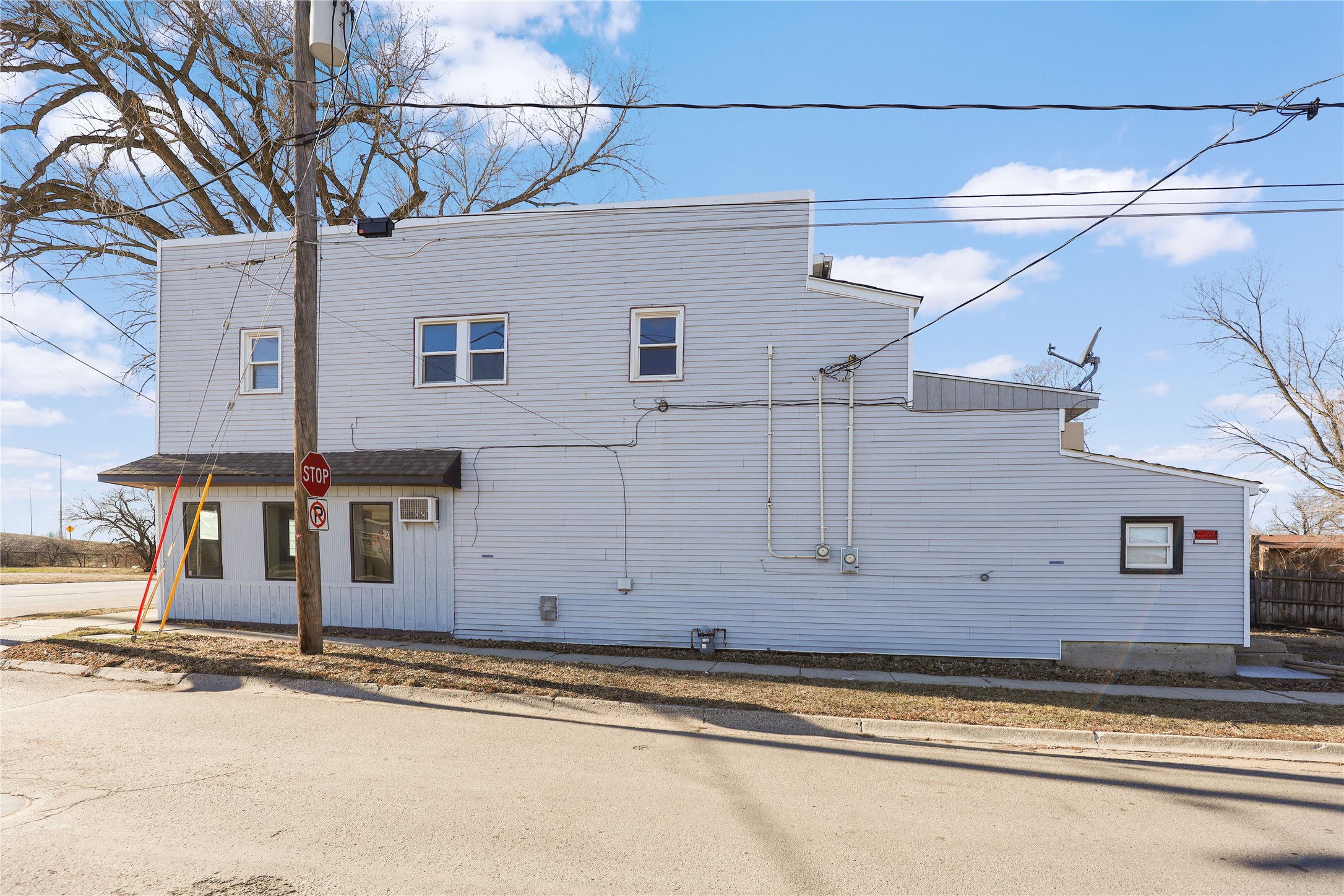 1850 Easton Boulevard Property Photo 2