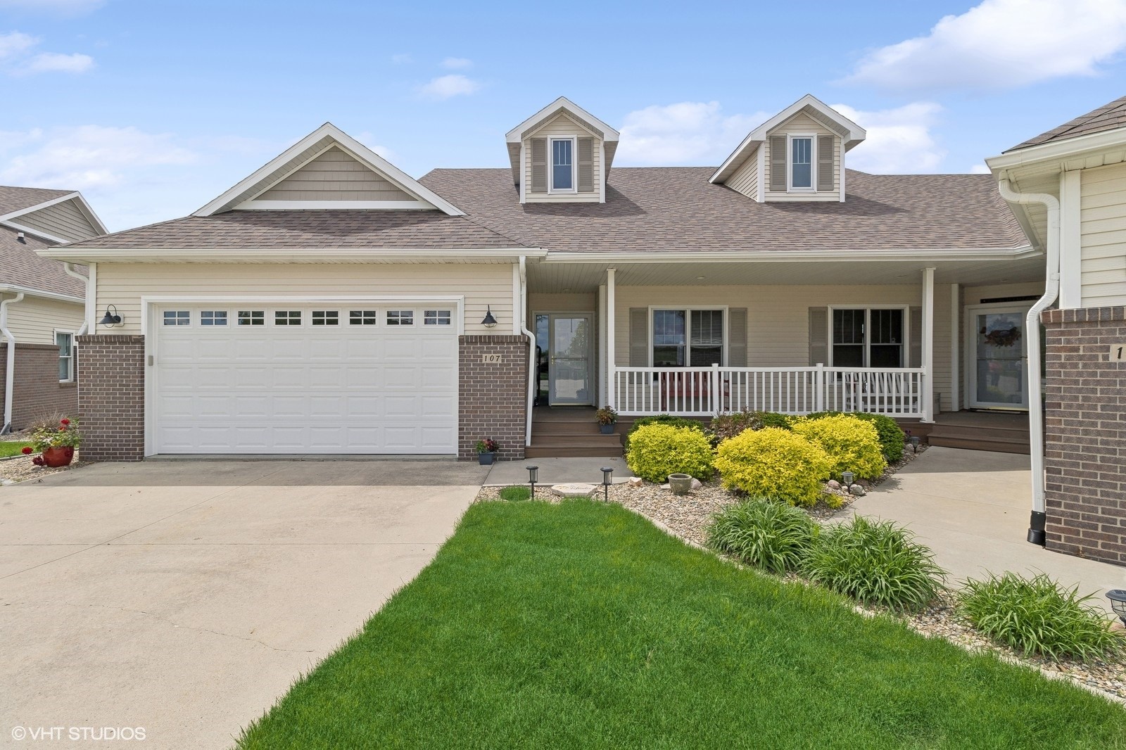 107 Diamond Grove Circle Property Photo 2