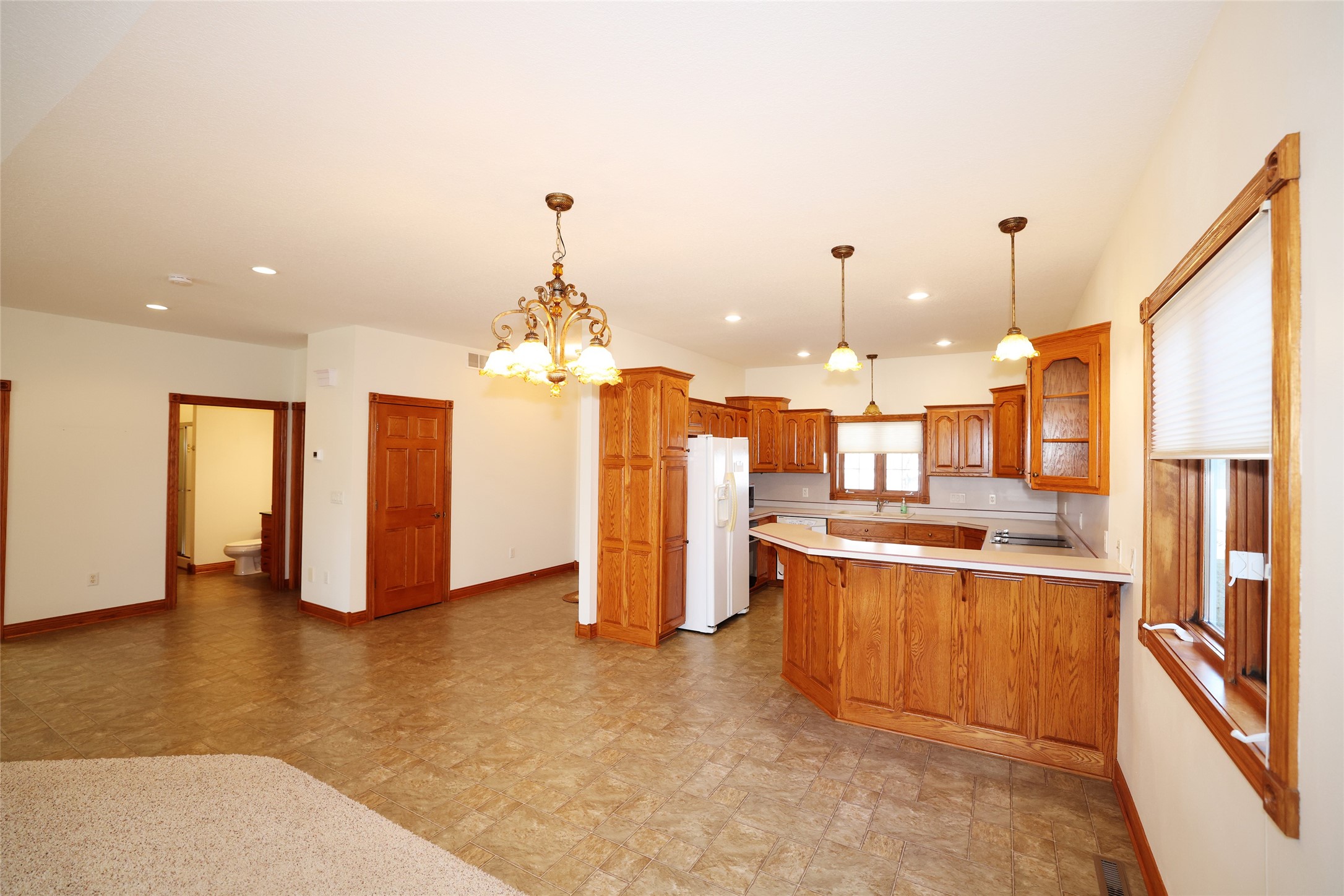 1314 Southview Court Property Photo 7
