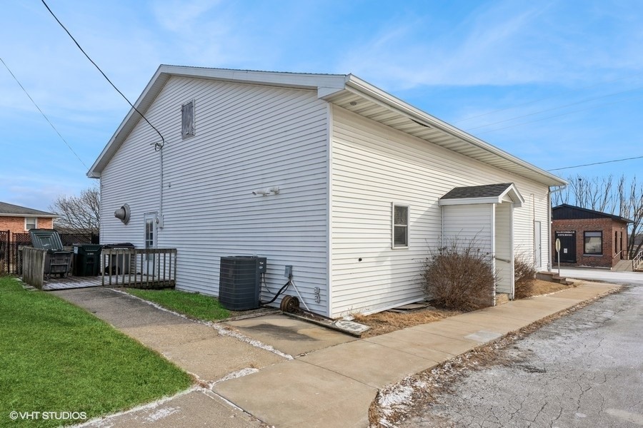 395 Iowa Avenue Property Photo 5