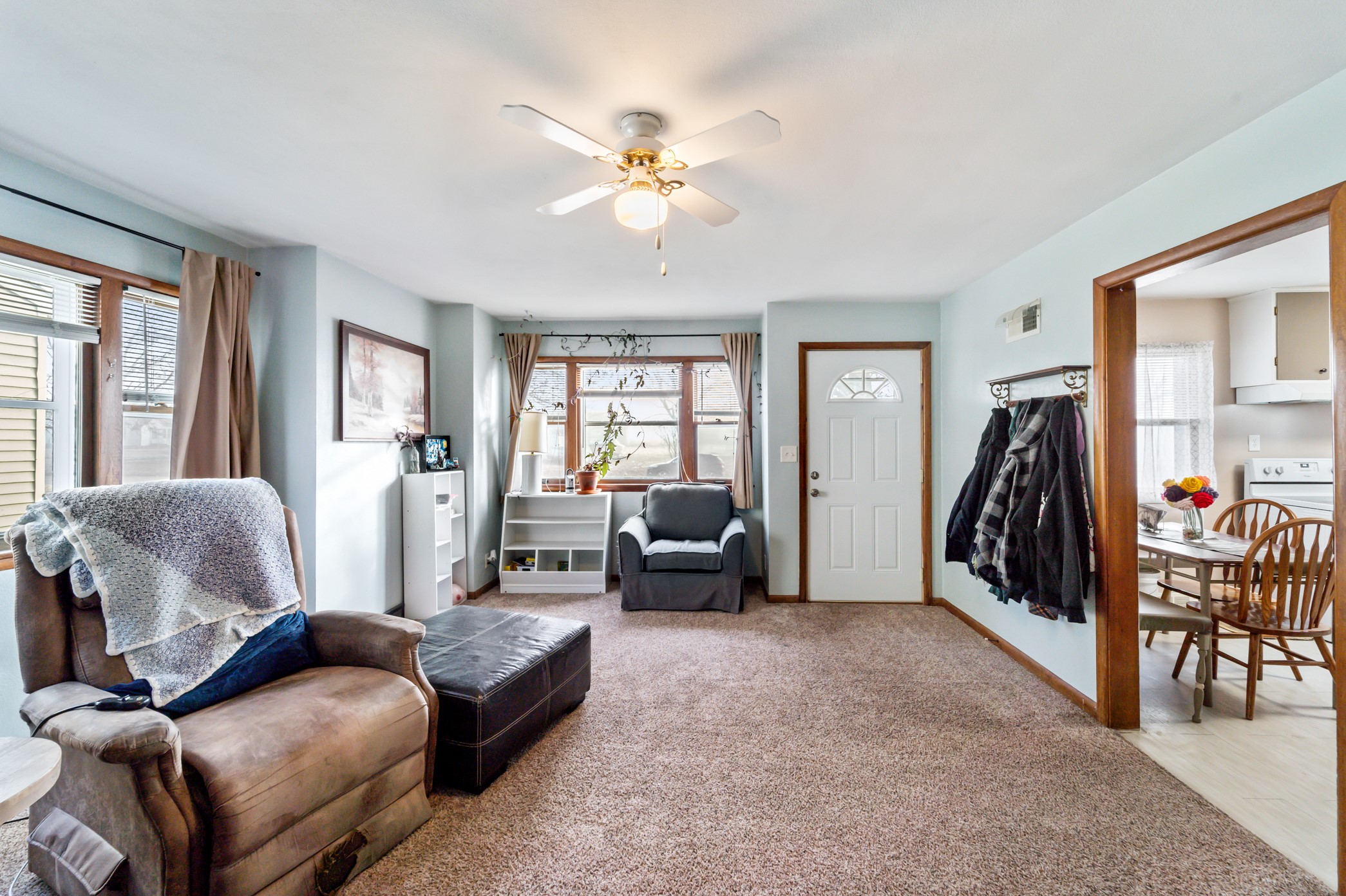 304 S Walnut Street Property Photo 2