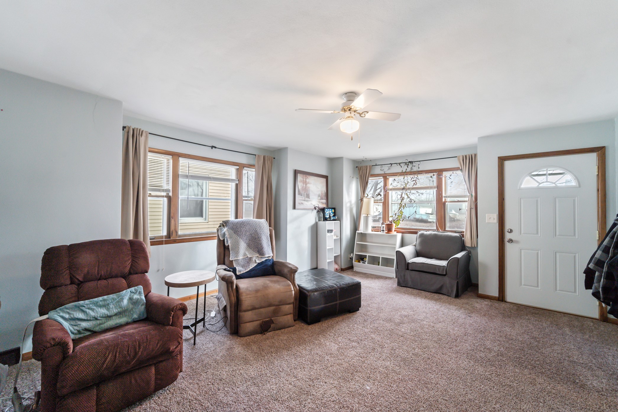 304 S Walnut Street Property Photo 3