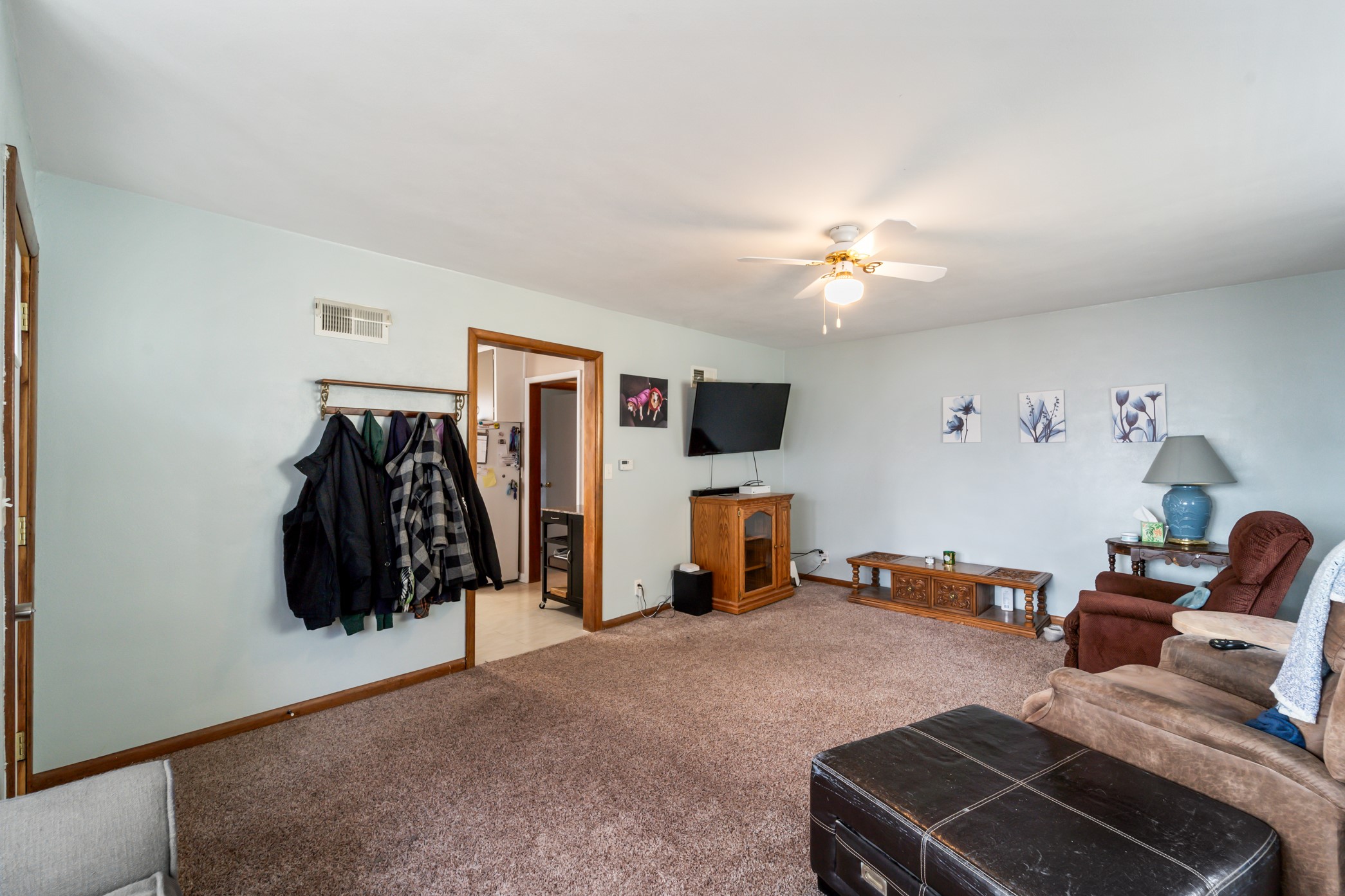 304 S Walnut Street Property Photo 5