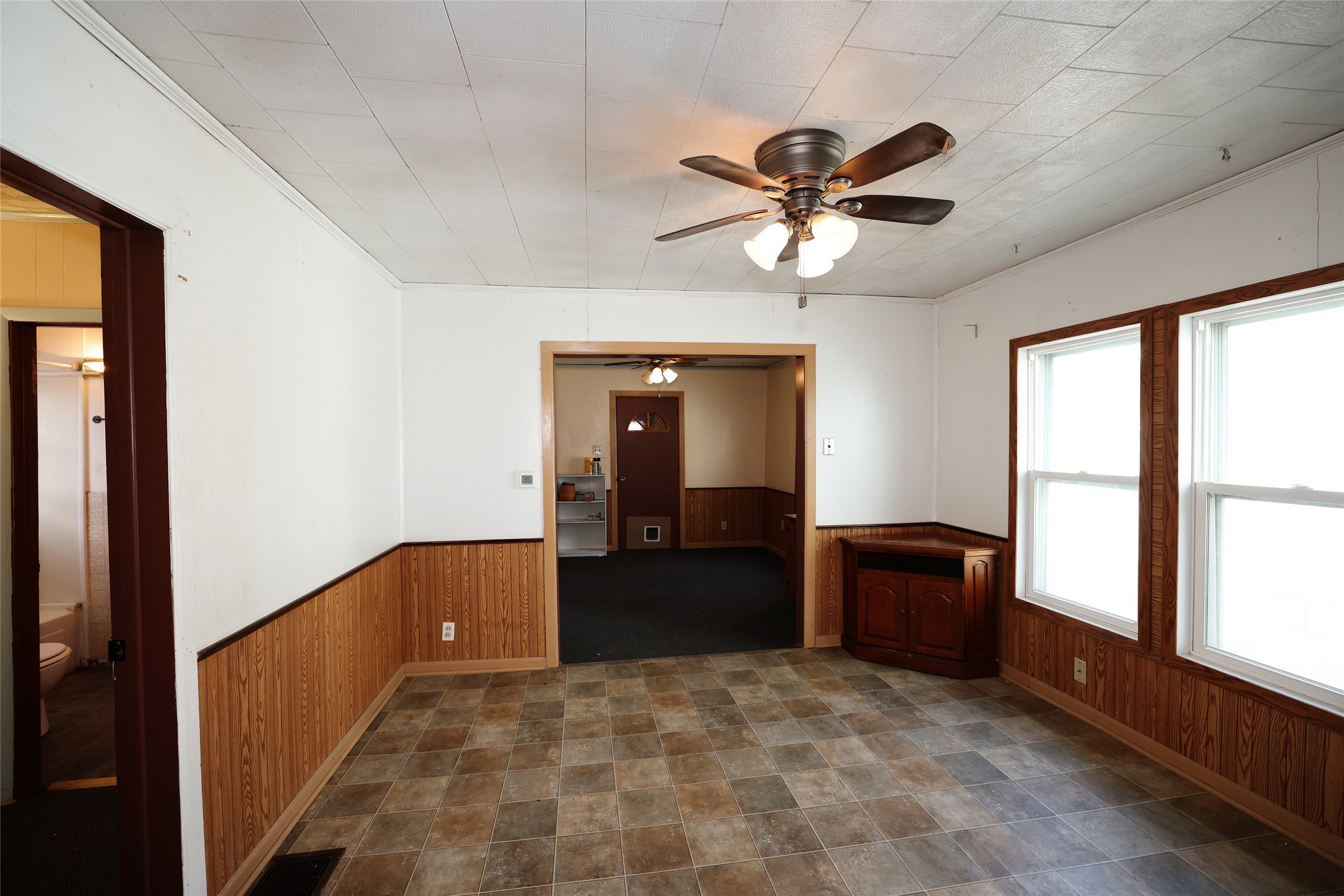 126 10th Street Property Photo 8