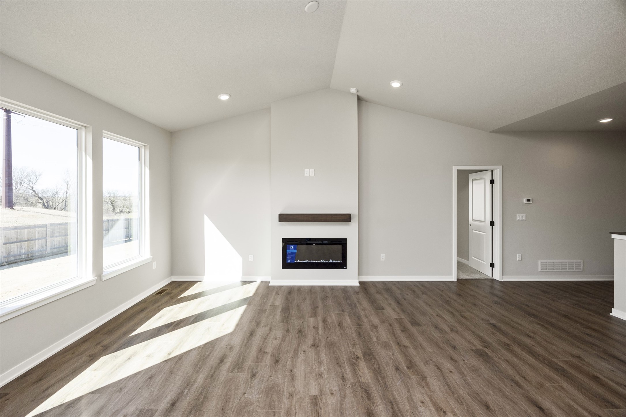 5526 167th Street Property Photo 10