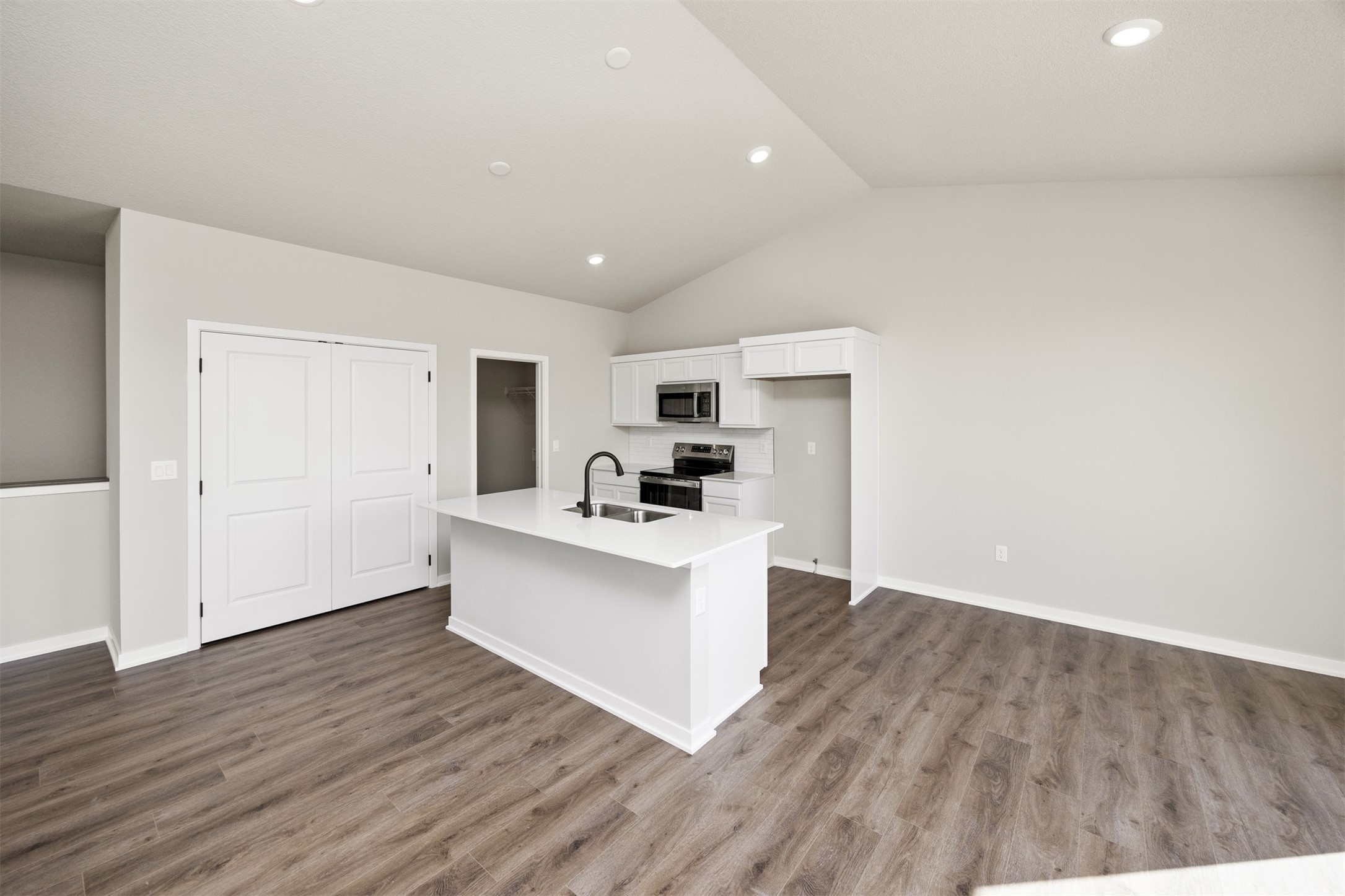 5526 167th Street Property Photo 13