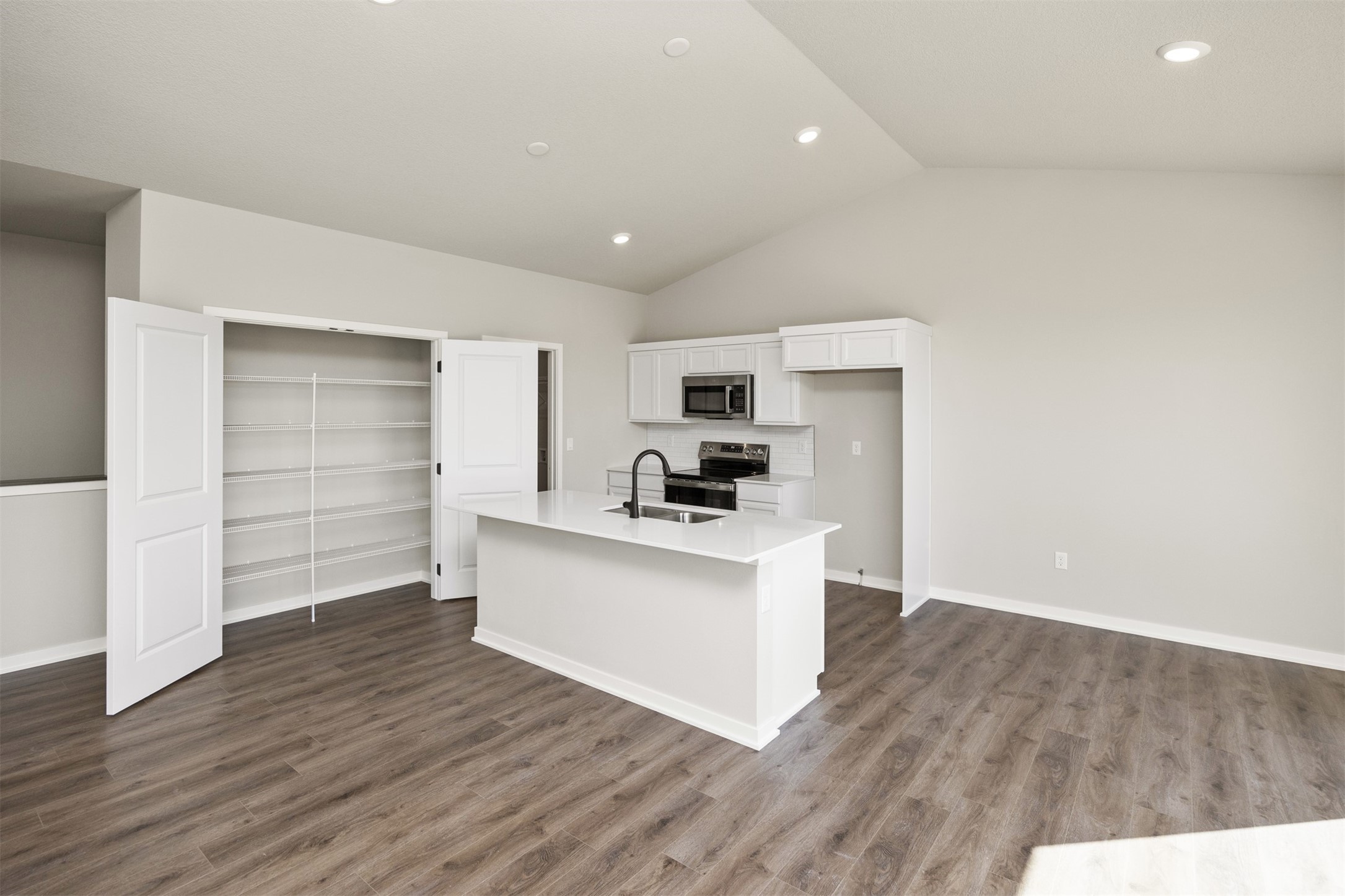 5526 167th Street Property Photo 14