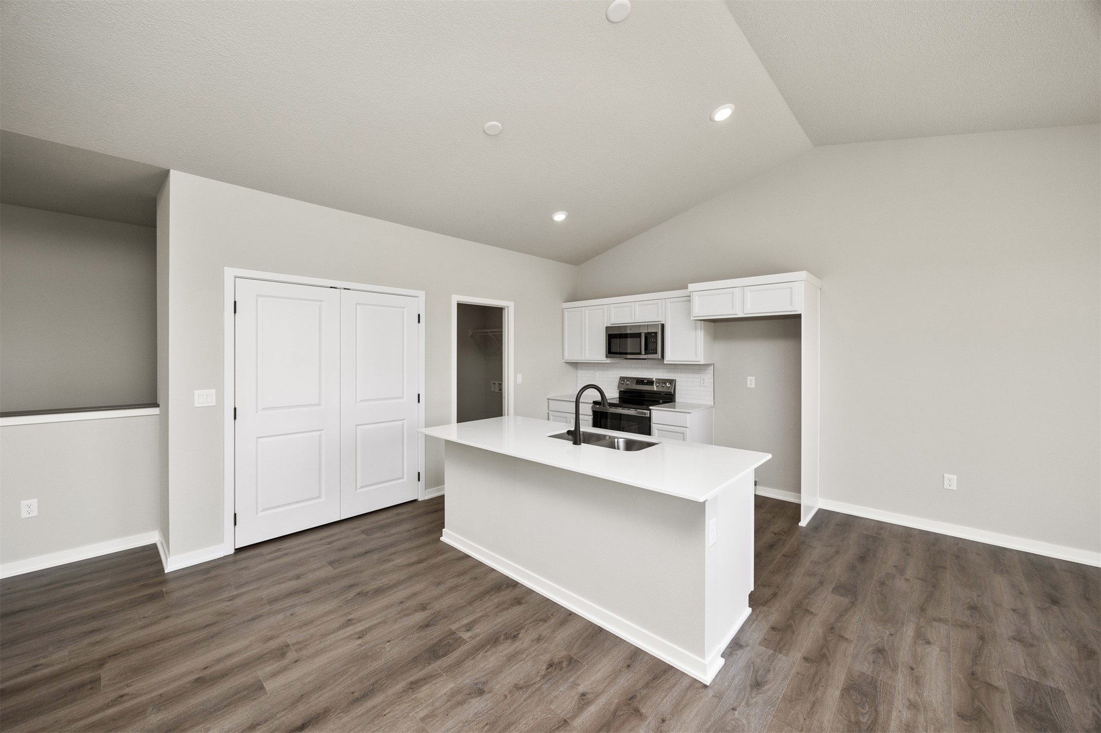 5526 167th Street Property Photo 15