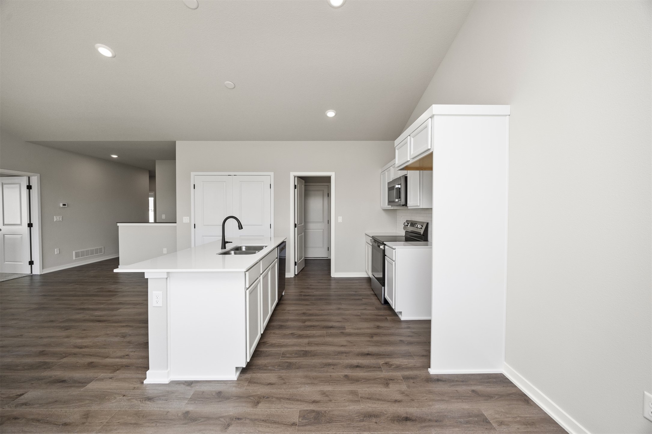 5526 167th Street Property Photo 18