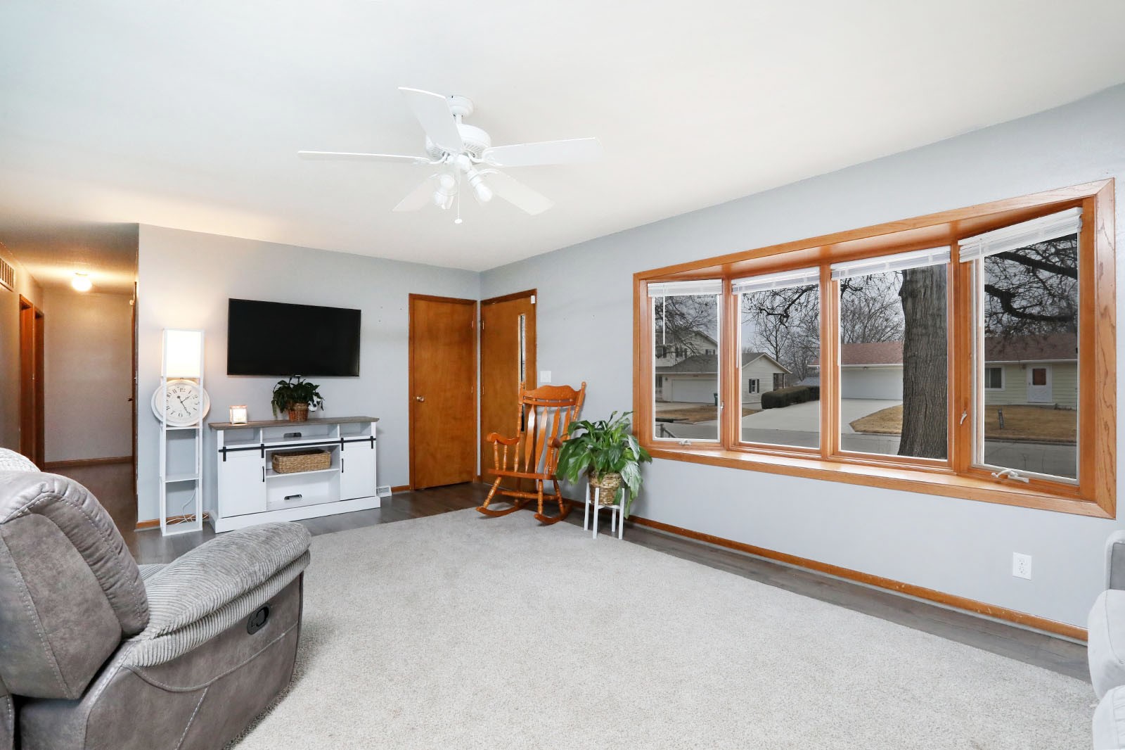 1003 N Vine Street Property Photo 4