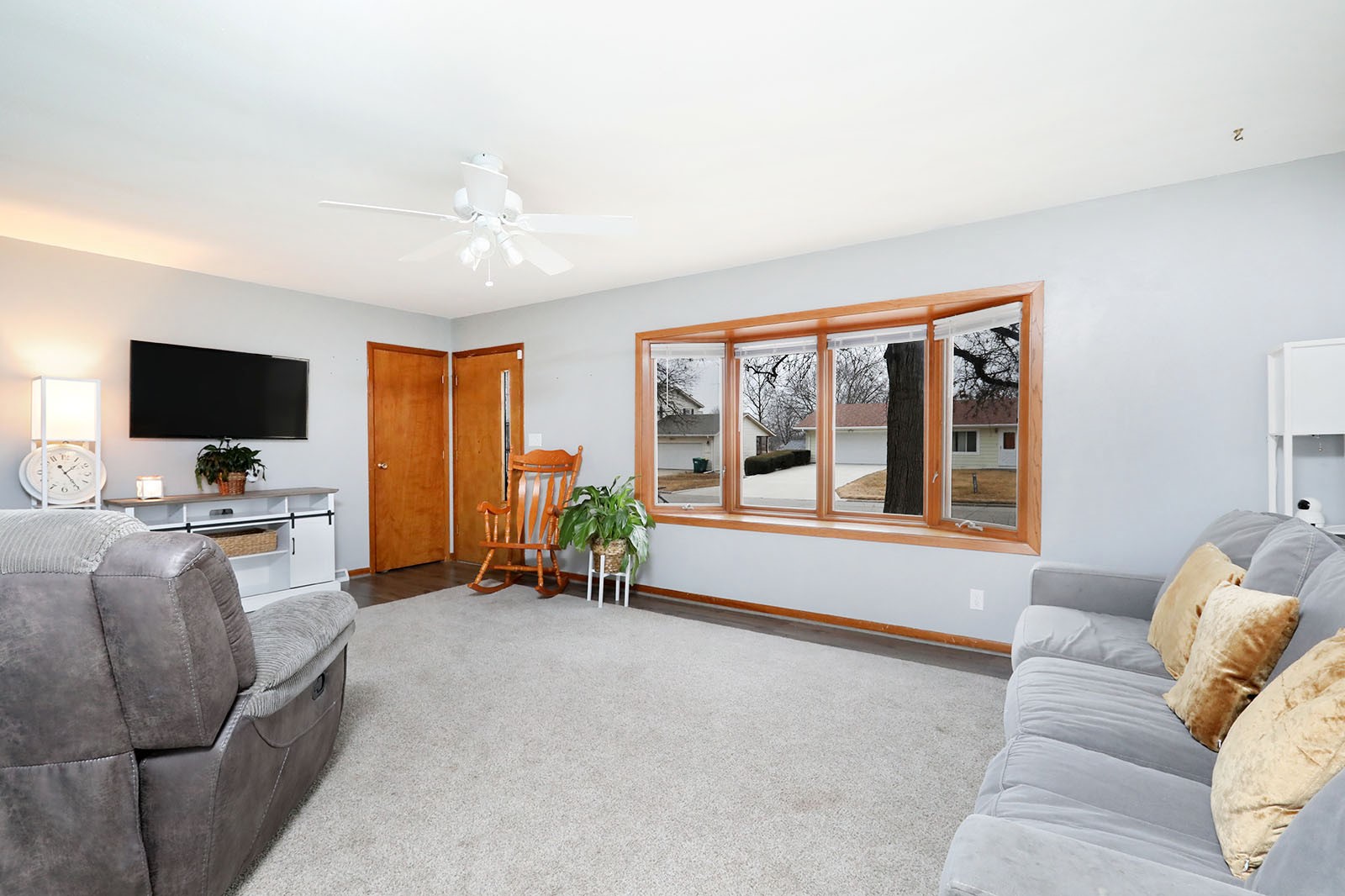 1003 N Vine Street Property Photo 5