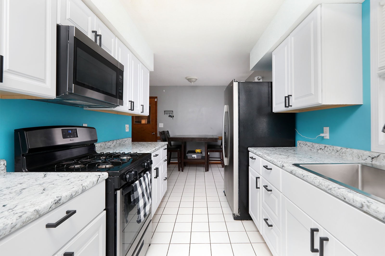 1003 N Vine Street Property Photo 9