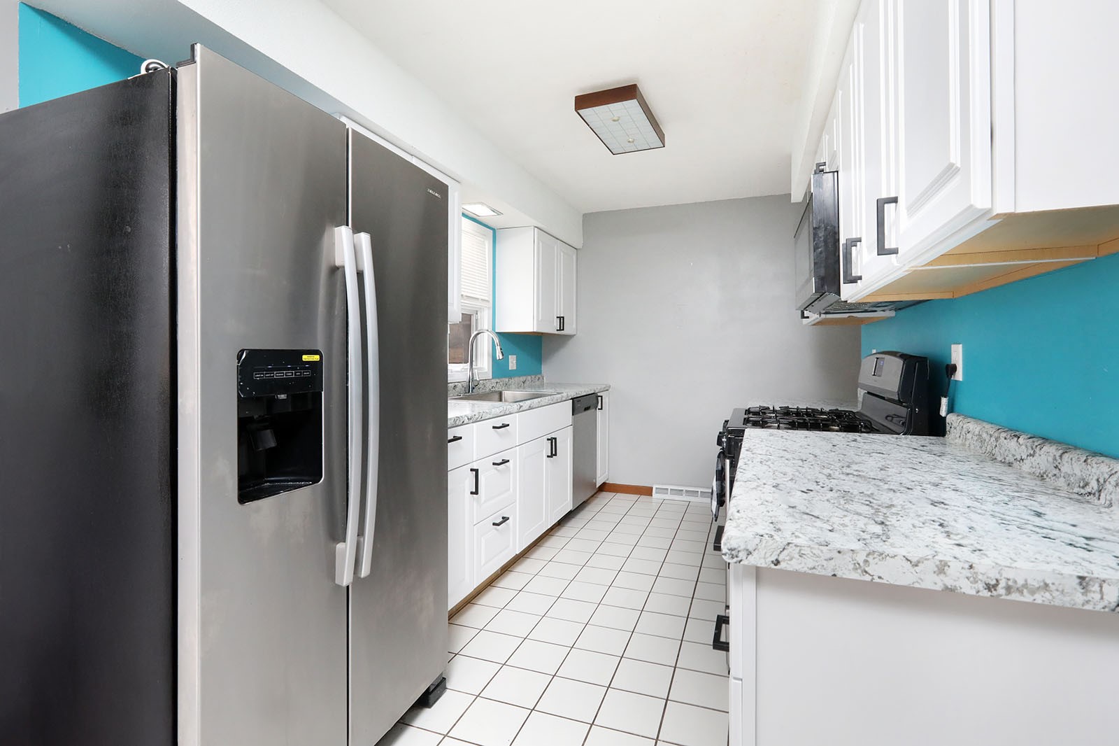 1003 N Vine Street Property Photo 10