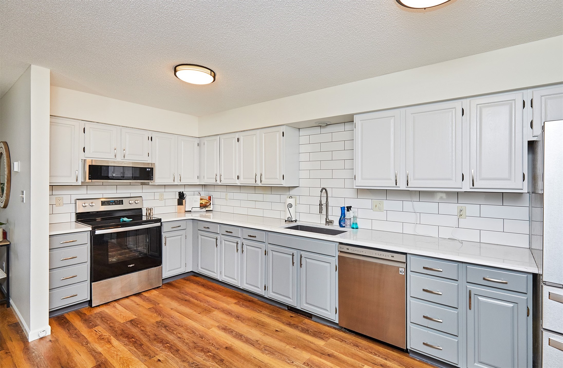 3713 Oak Creek Place Property Photo 18