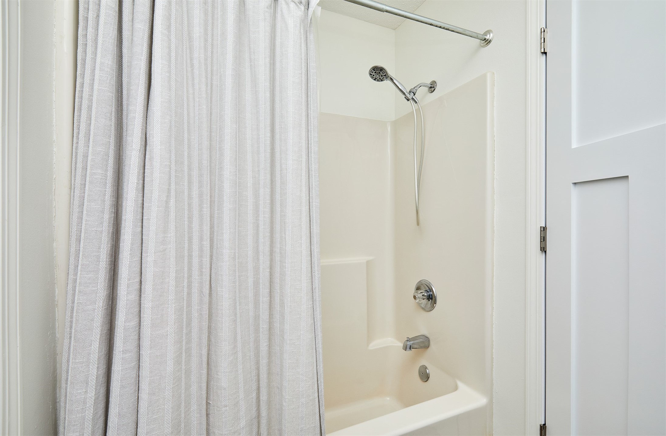 3713 Oak Creek Place Property Photo 27