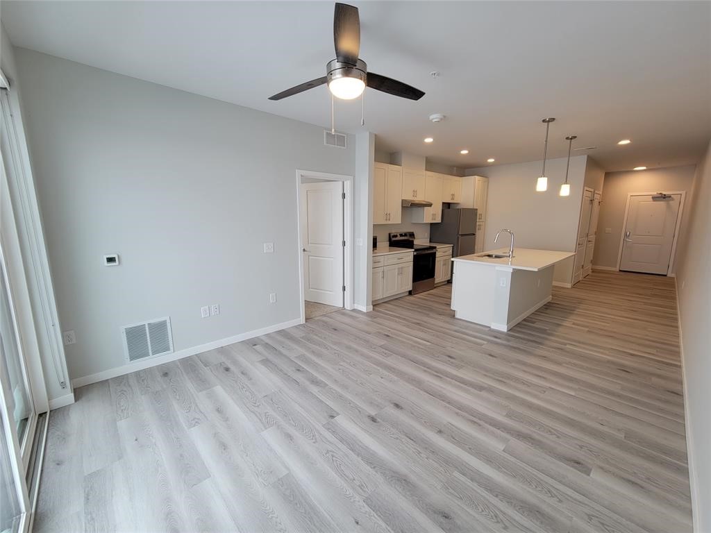 565 Market Street 409 Property Photo 4